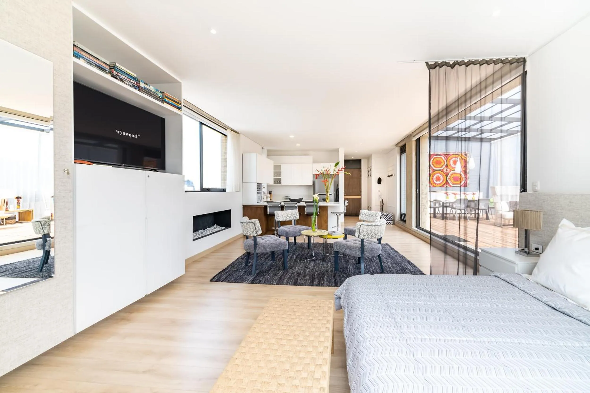 Living room, Bed in Canvas By Wynwood House