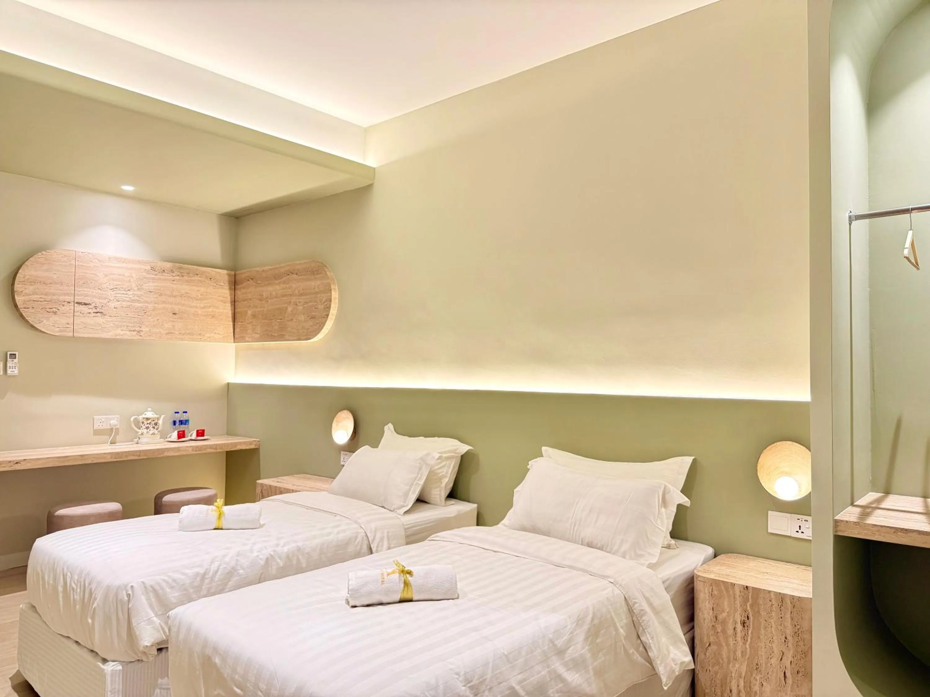 Seating area, Bed in Asimmy Hotel