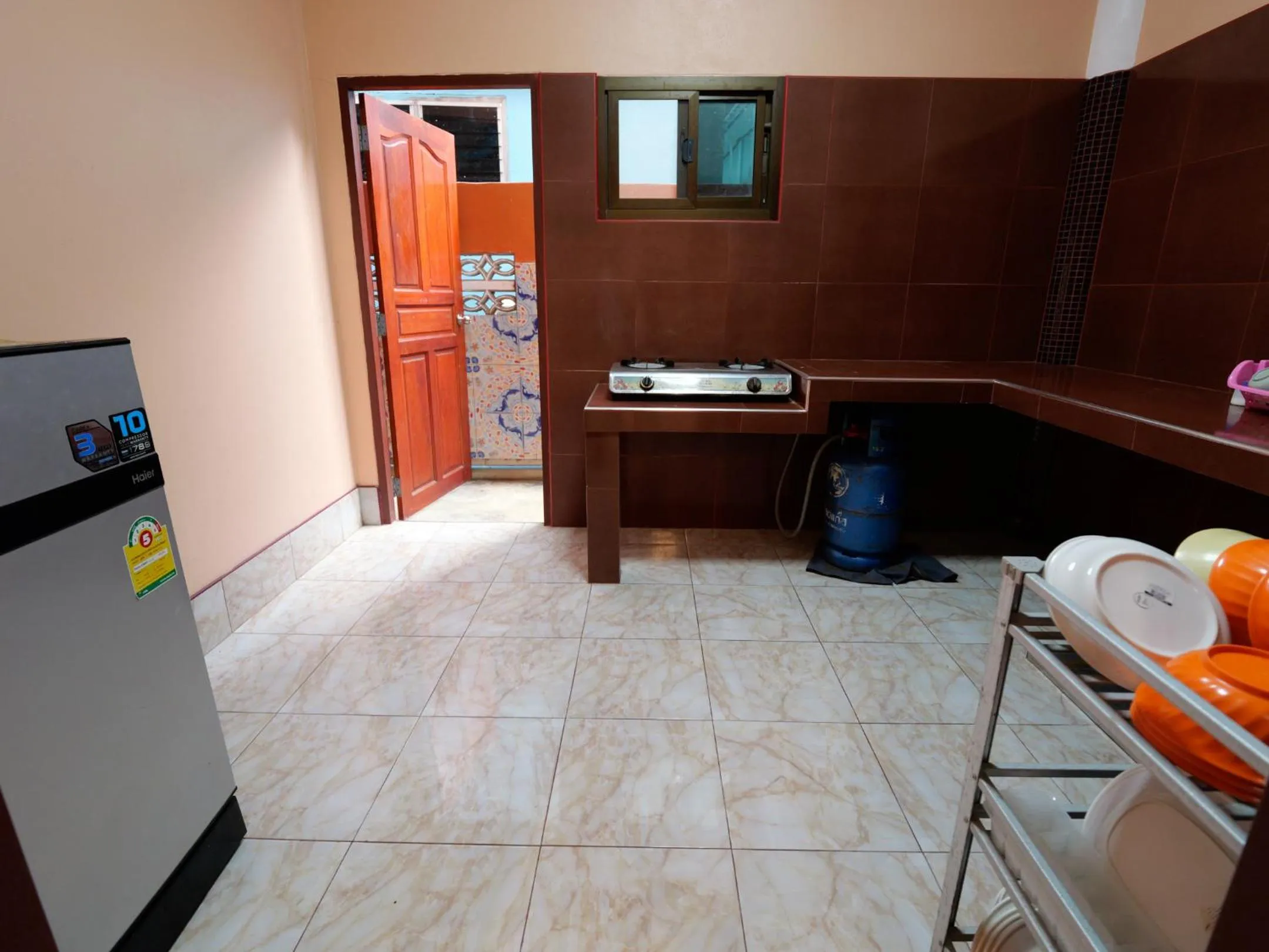 Kitchen or kitchenette in Boonsong Guest House