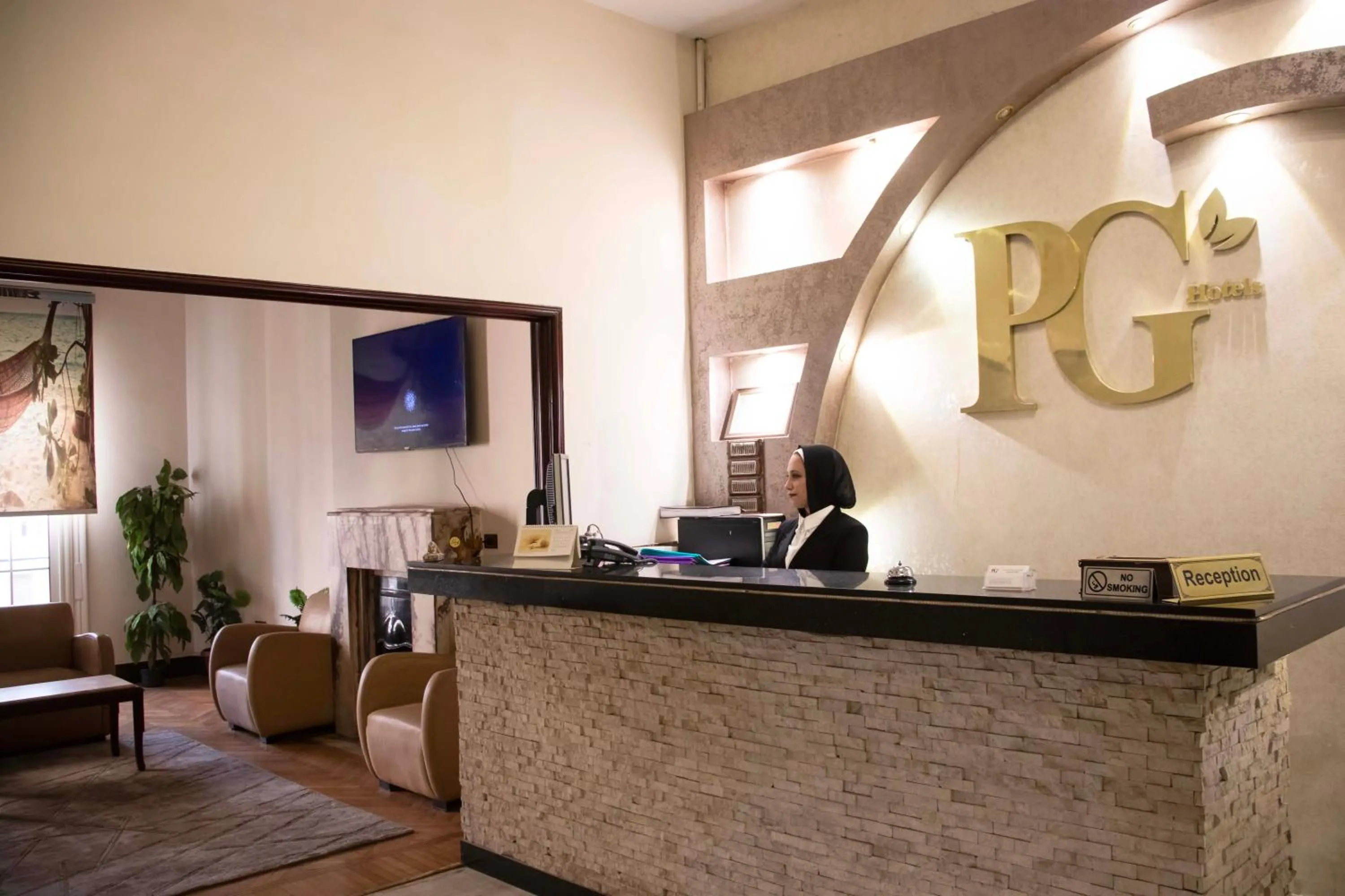 People in Paradise Boutique Hotel