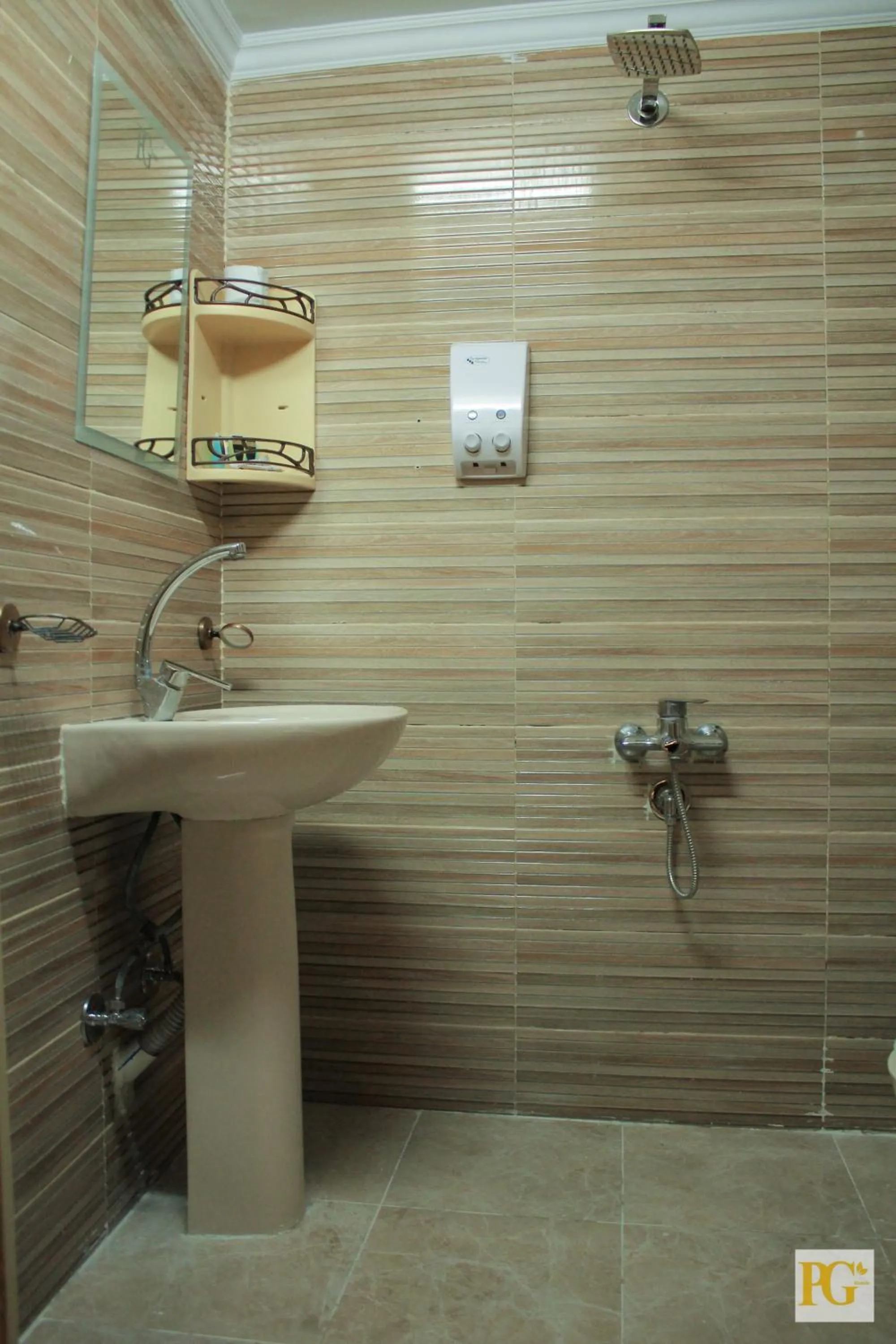 Shower in Paradise Boutique Hotel