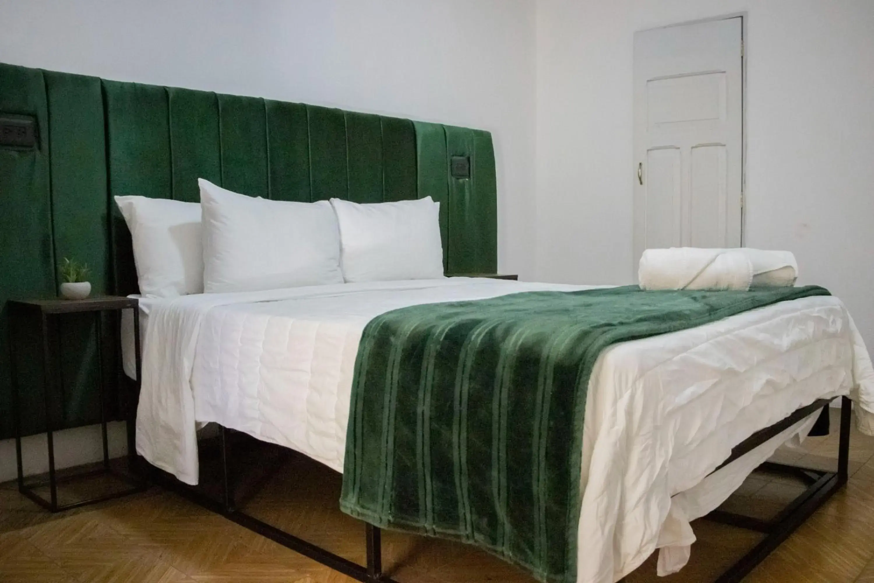 Standard Double Room in Collection O Patio Zaragoza Standard Double Room in Collection O Patio Zaragoza