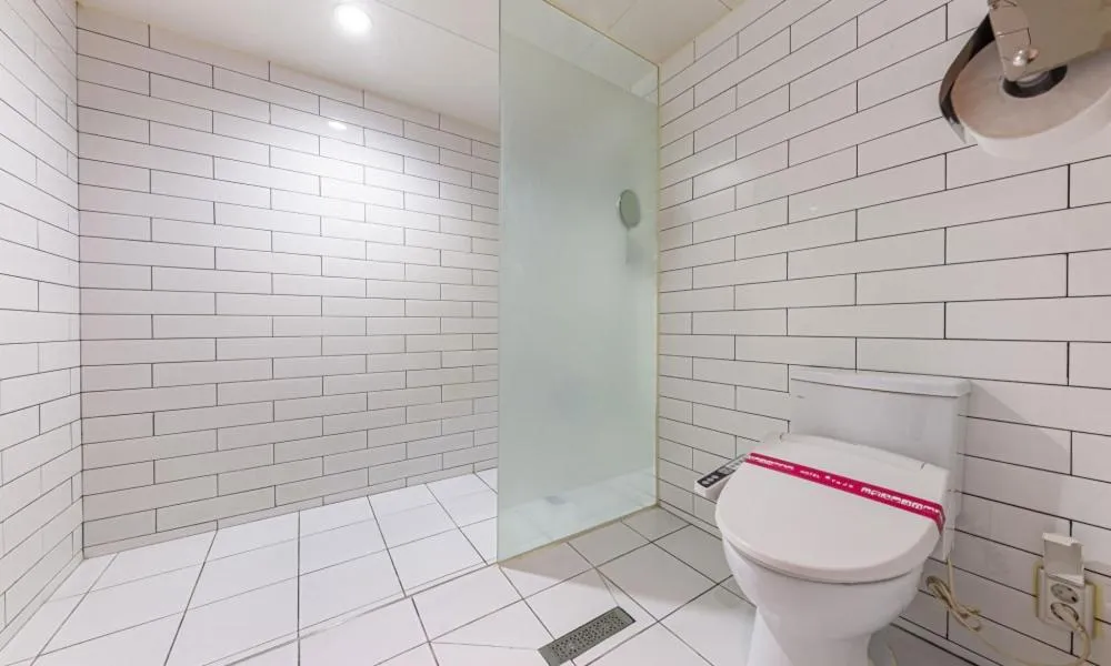 Shower in Hotel Yaja Cheongju Terminal Branch