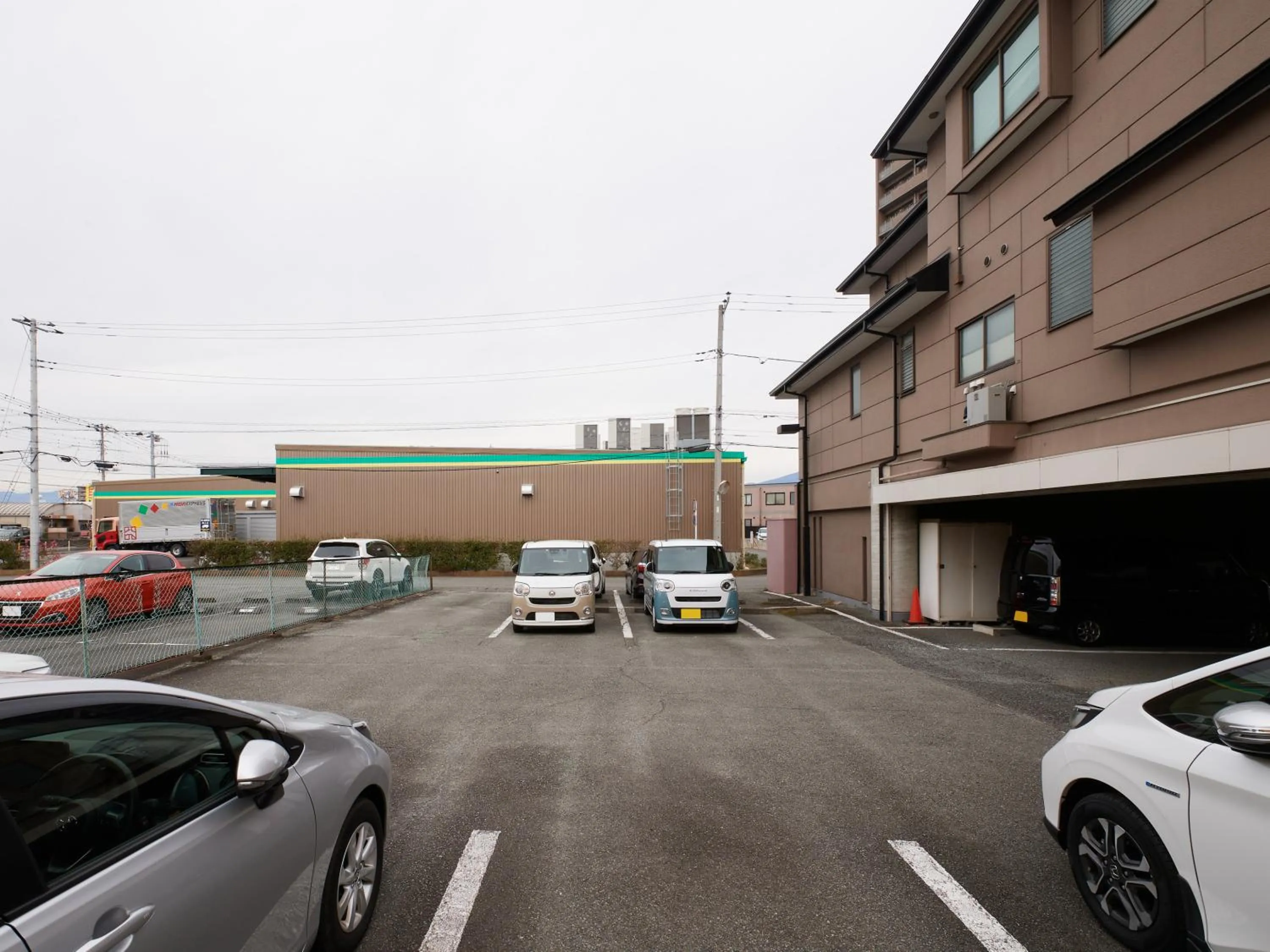 Parking in Tabist Hotel New Central