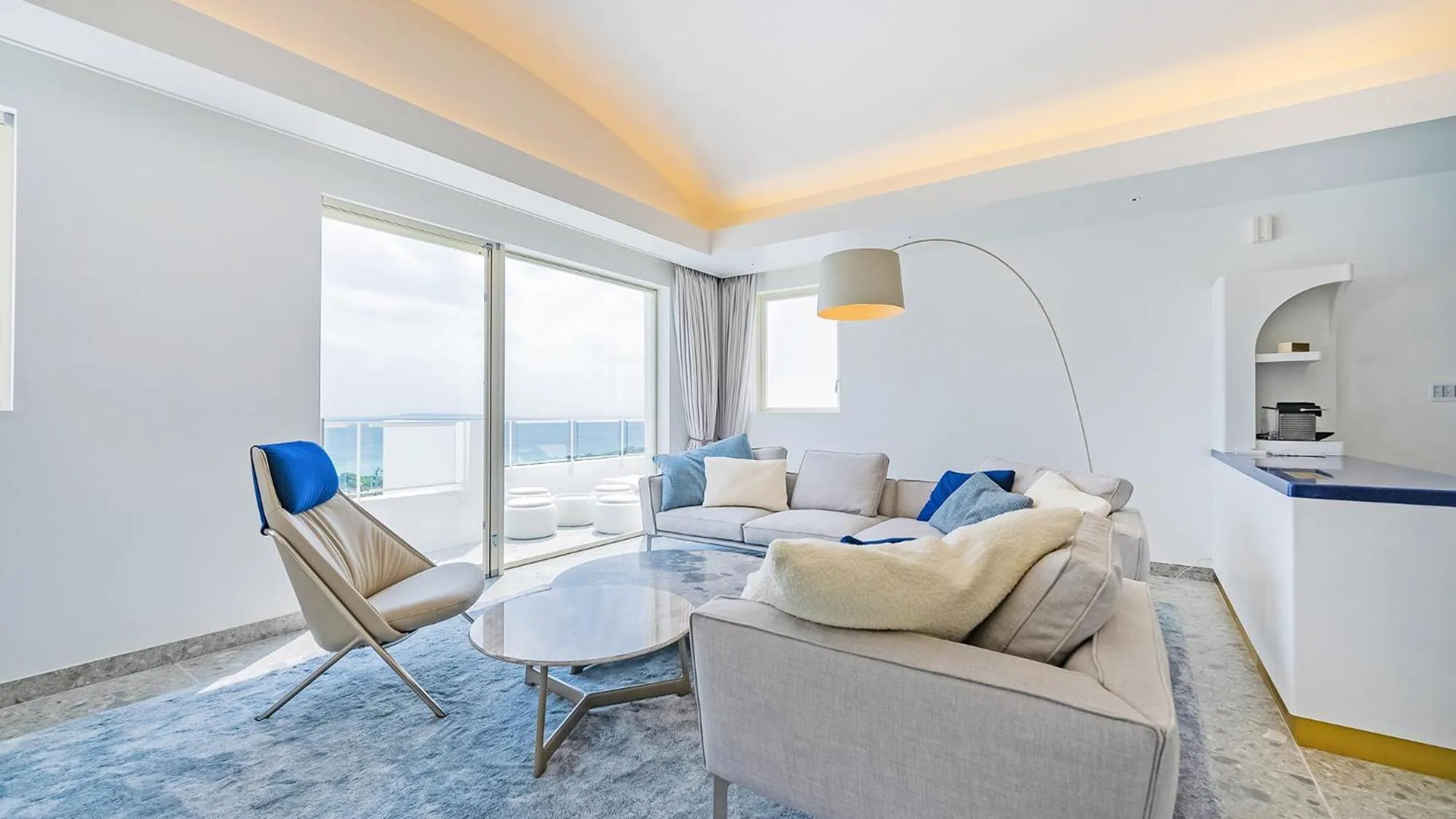 Photo of the whole room in SANTORINI HOTEL&VILLAS MIYAKOJIMA