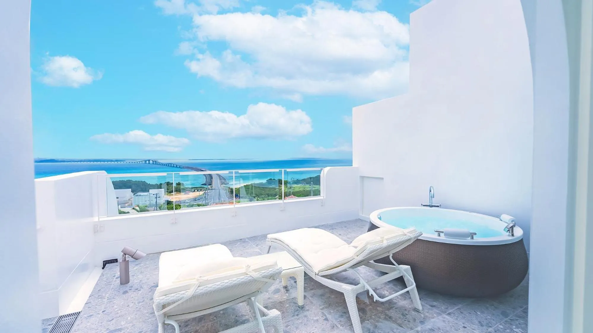 Balcony/Terrace in SANTORINI HOTEL&VILLAS MIYAKOJIMA