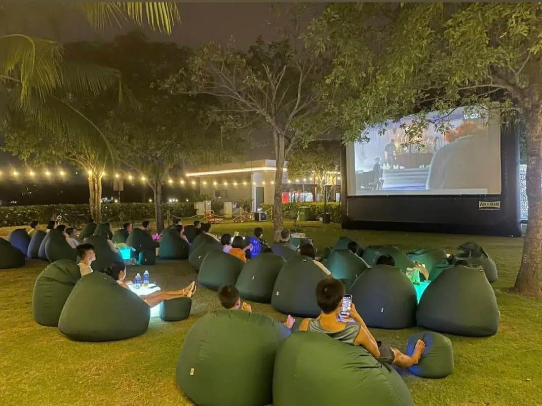Evening entertainment in Thong Dong Homestay