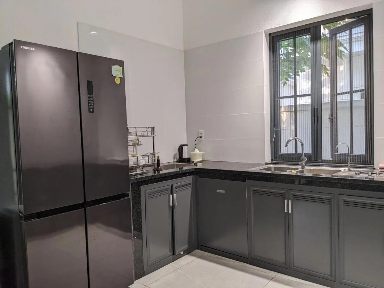 Kitchen or kitchenette in Thong Dong Homestay