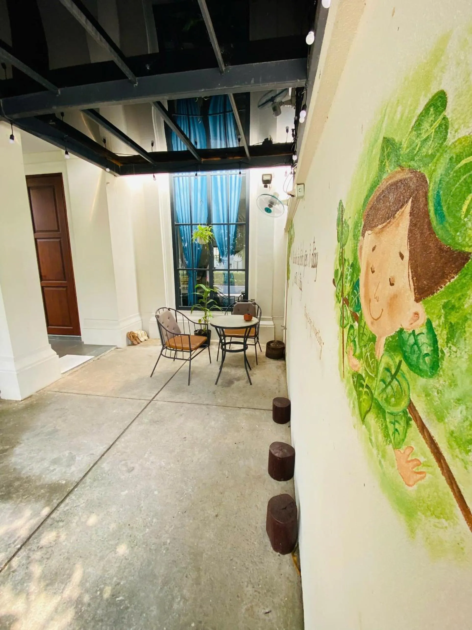 Patio in Thong Dong Homestay