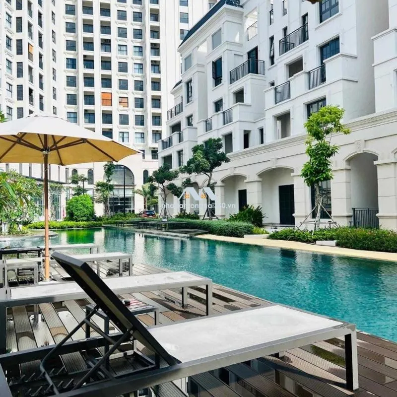 Swimming pool in Thong Dong Homestay