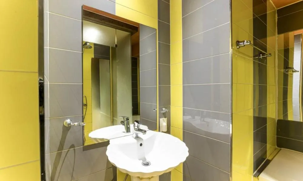 Shower in Dongtan BobosHotel