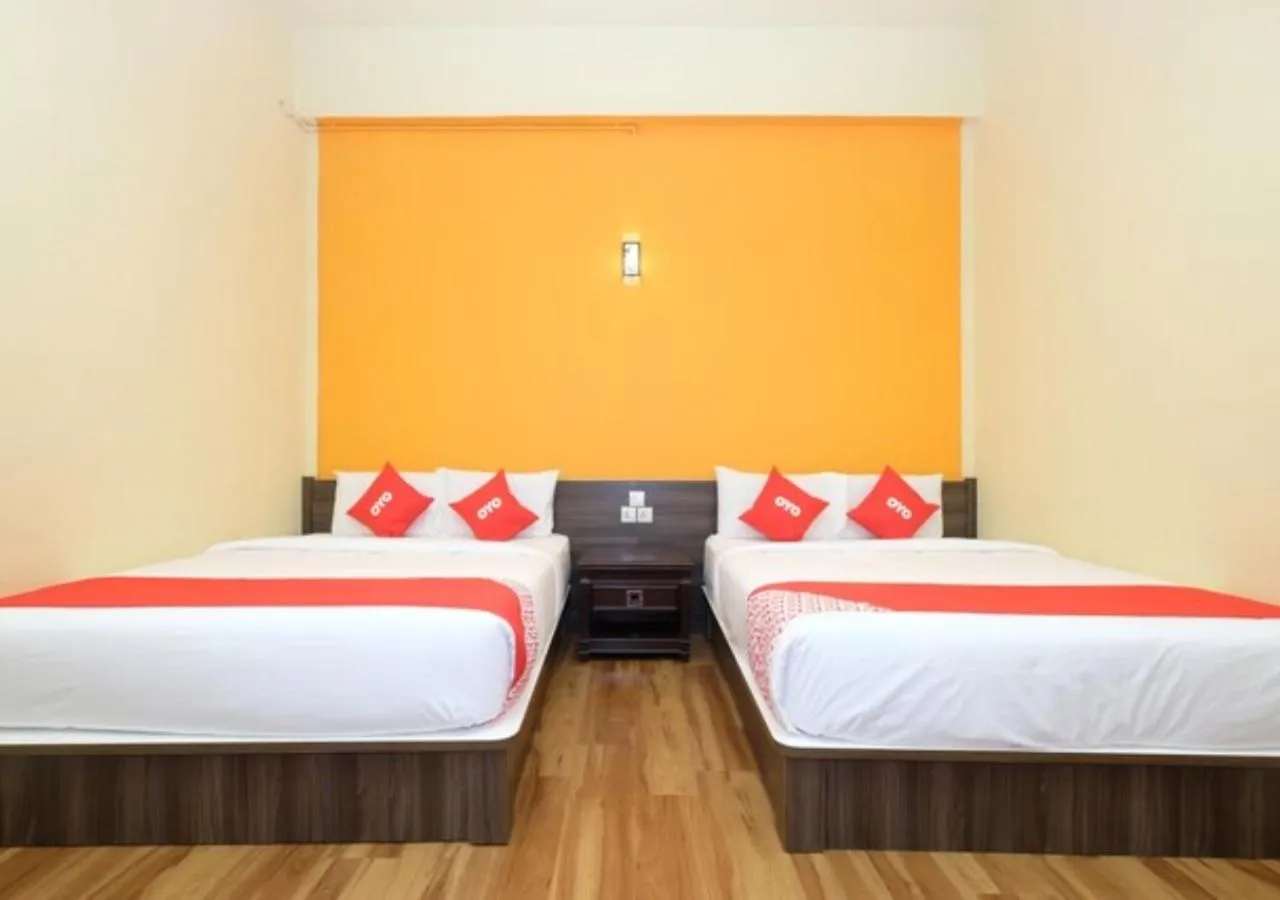 Photo of the whole room, Bed in Hotel Tudor Home Inn Cameron Highlands