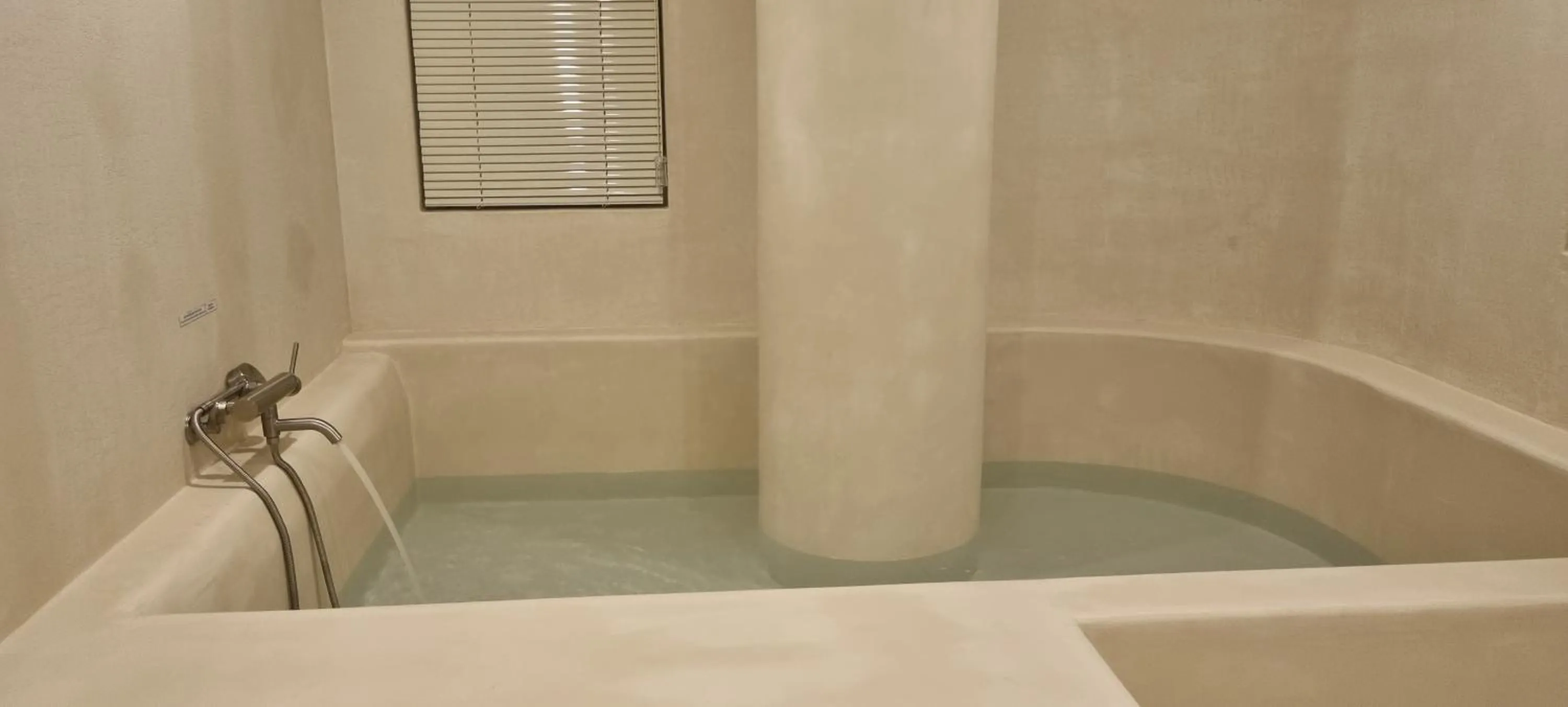 Hot Tub in Island Stay