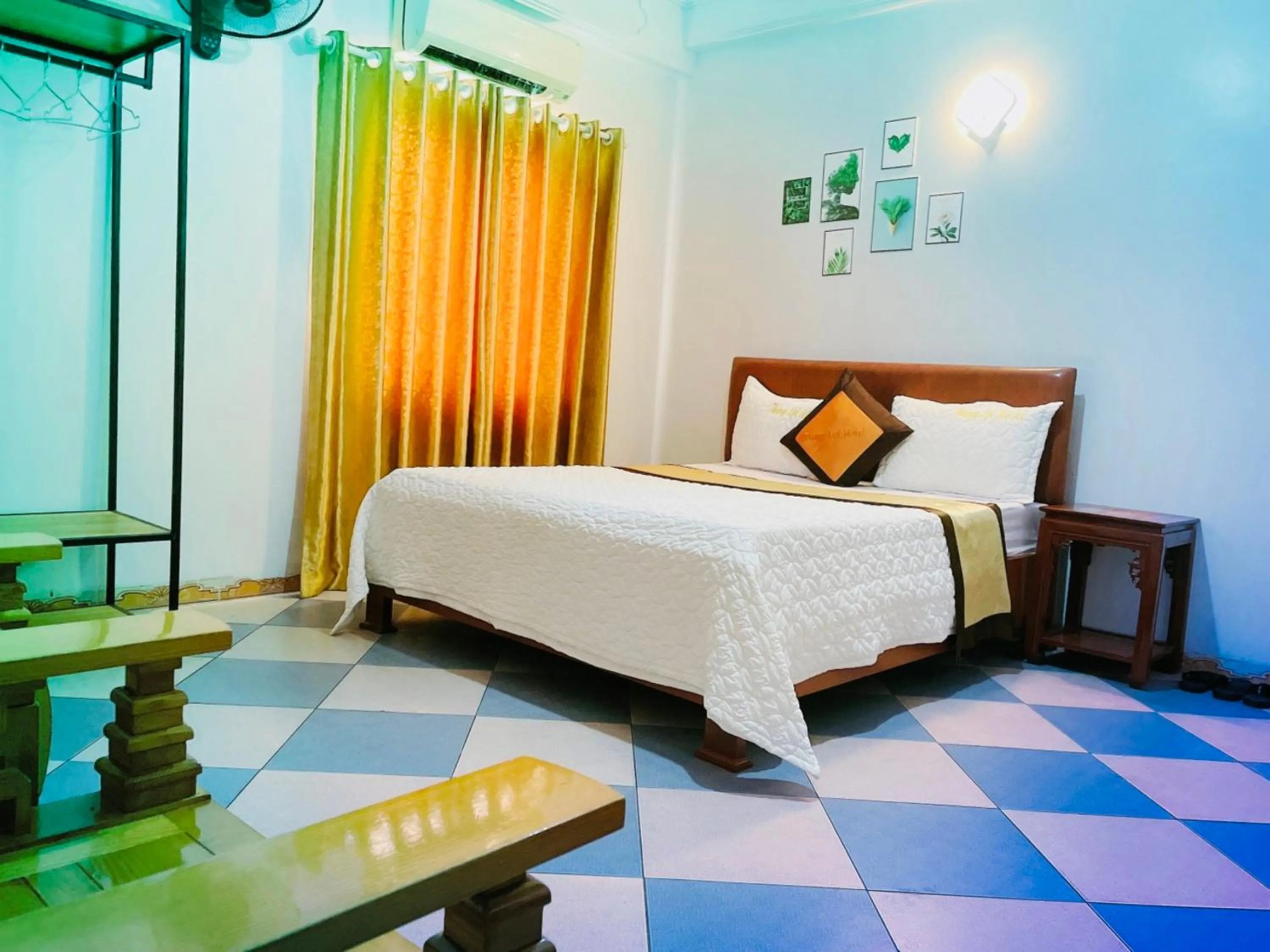 Bedroom, Bed in Thắng Lợi Hotel