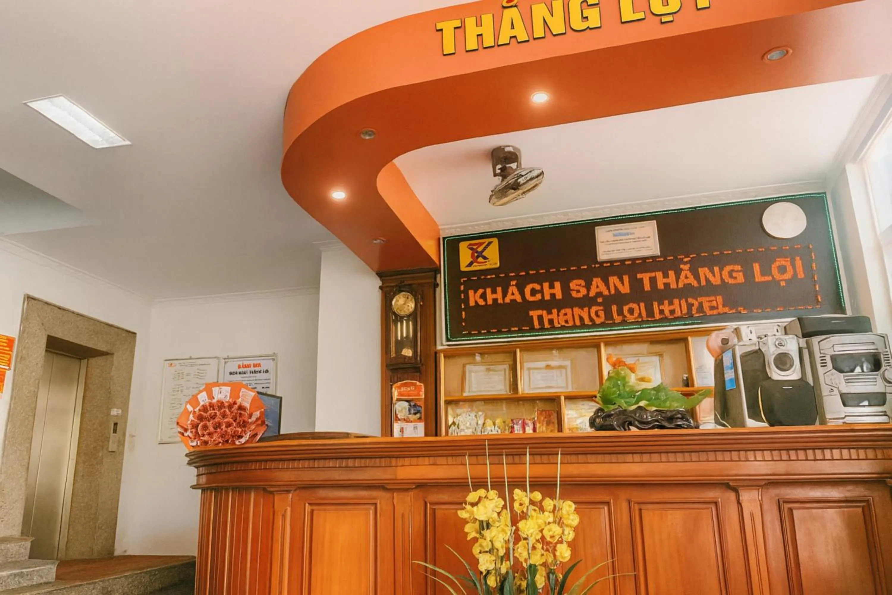 Lobby or reception in Thắng Lợi Hotel