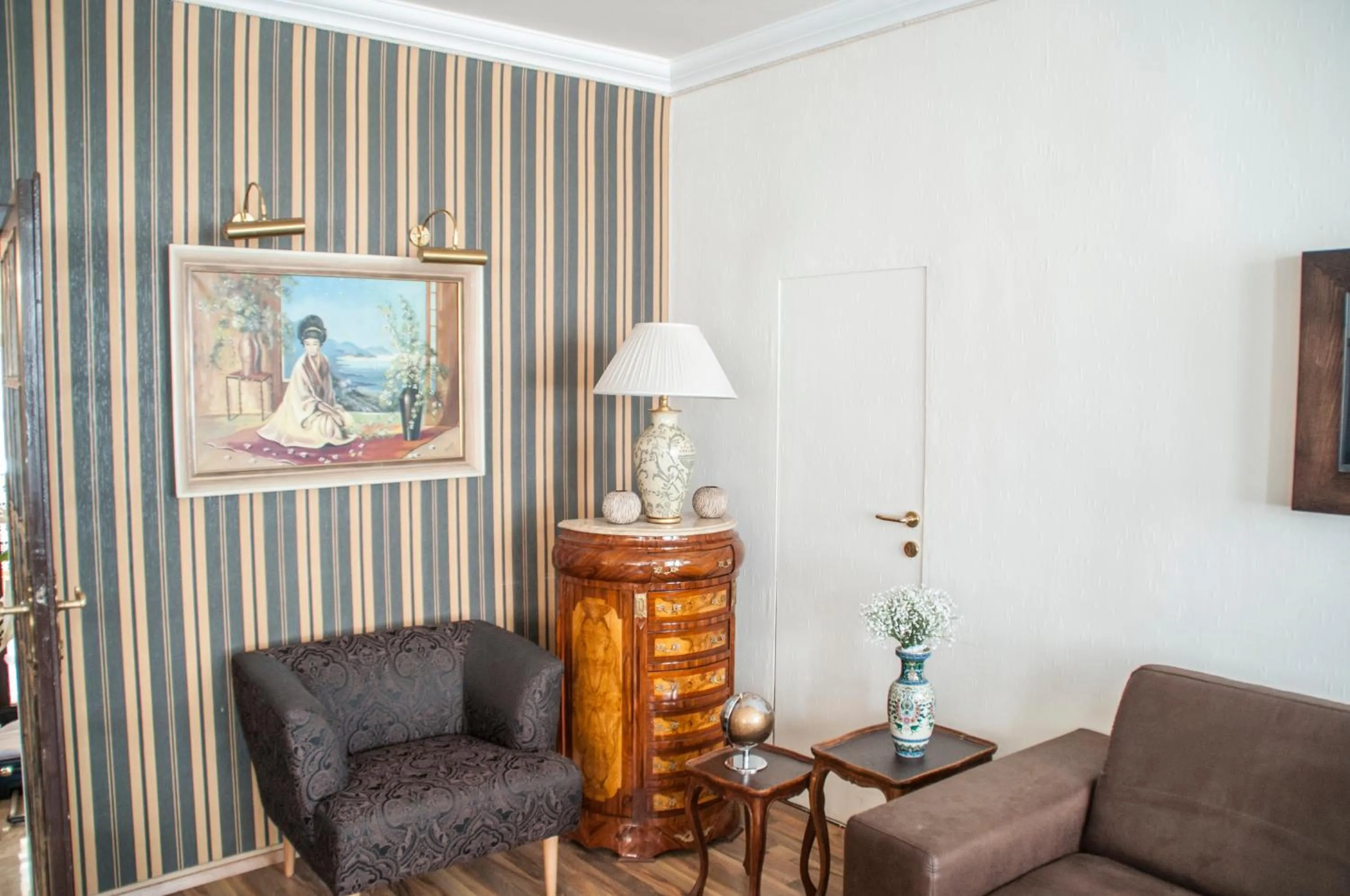 Decorative detail in Urban Flats Vienna City Center