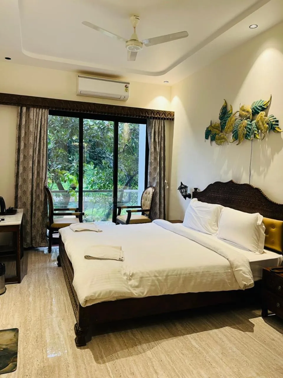Photo of the whole room, Bed in Misty Blues Resort & Villas