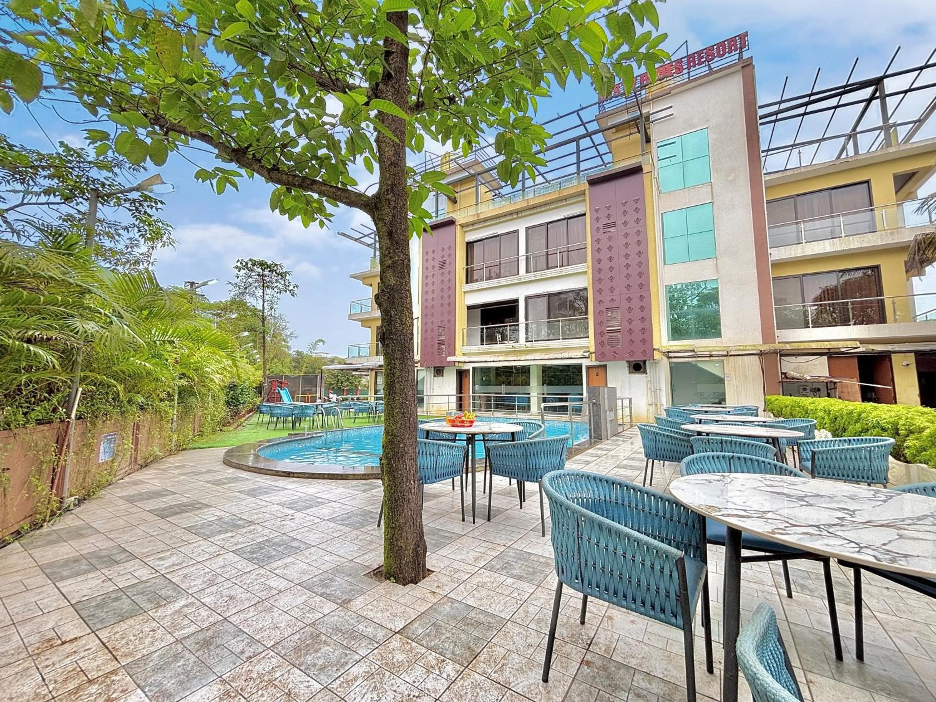 Misty Blues Resort & Villas