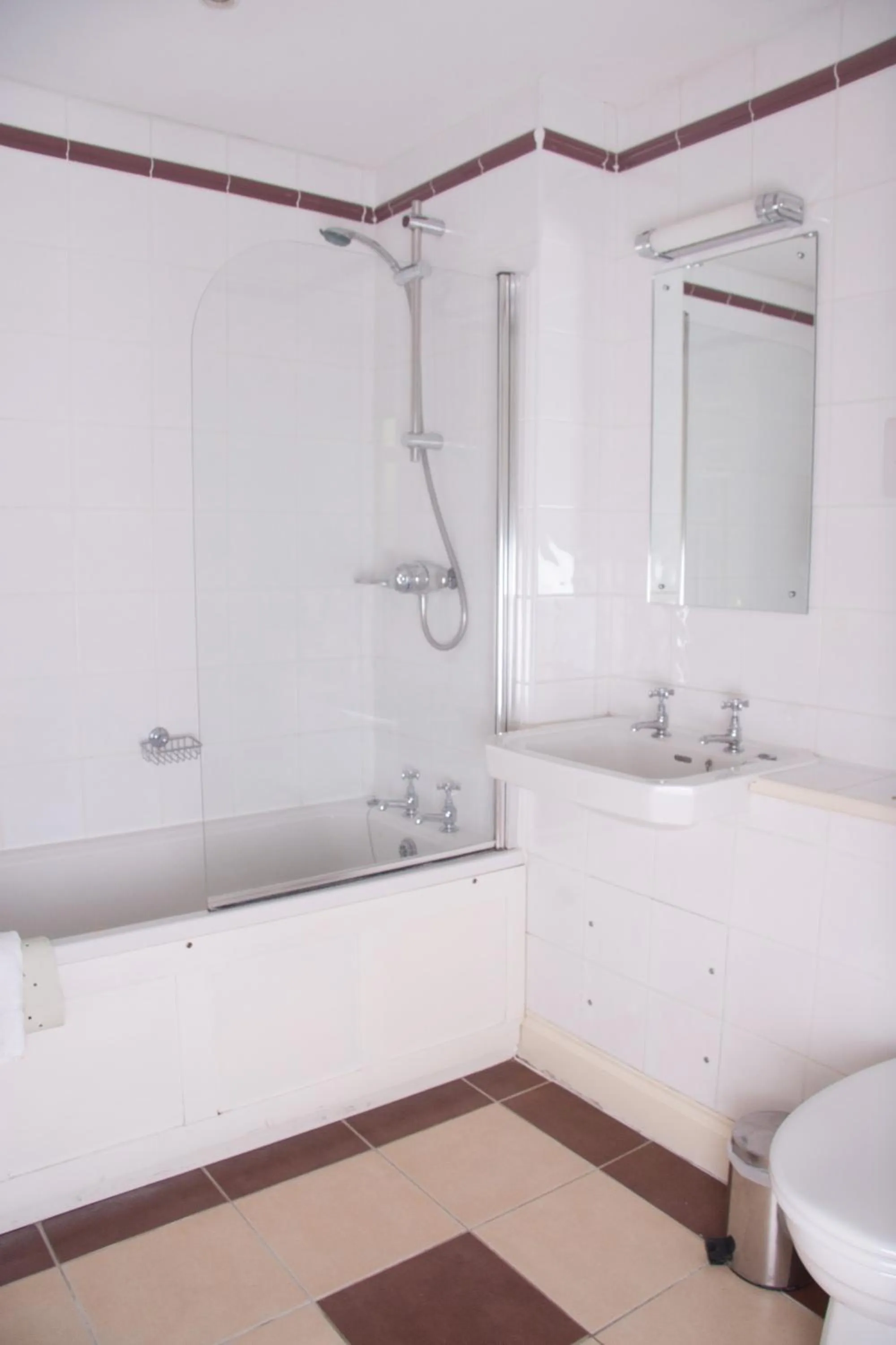 Bath in Best Western Priory Hotel