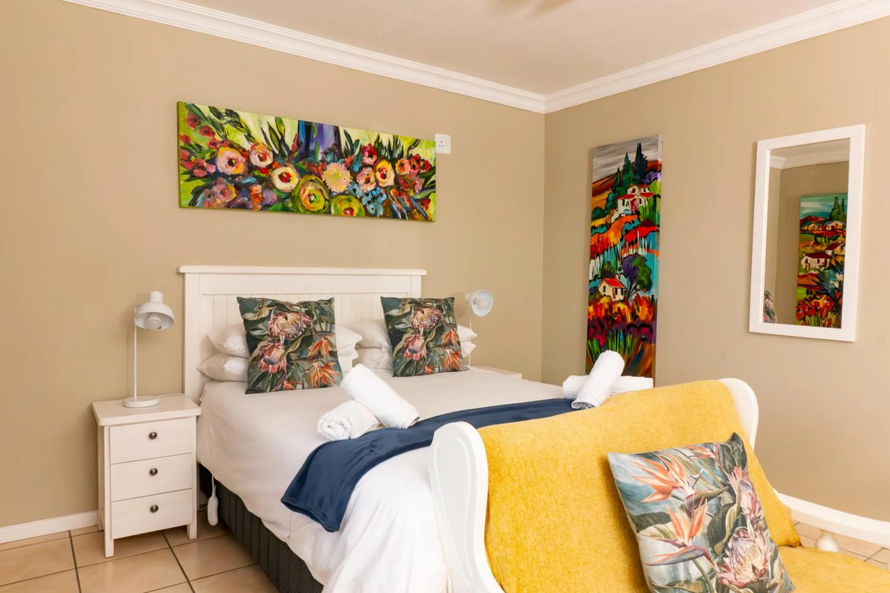 Bed in Amberdale Estate Self Catering