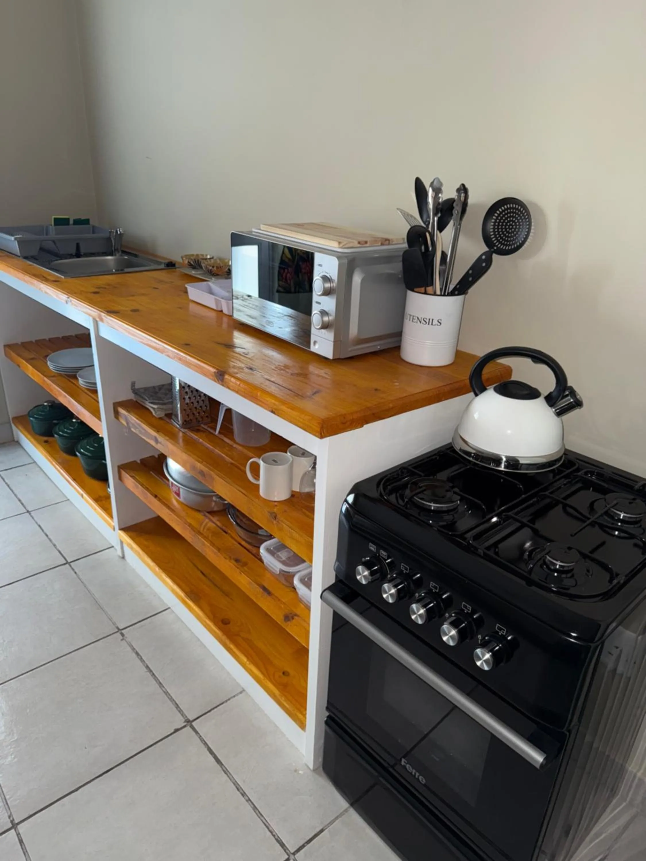 Kitchen or kitchenette in Amberdale Estate Self Catering
