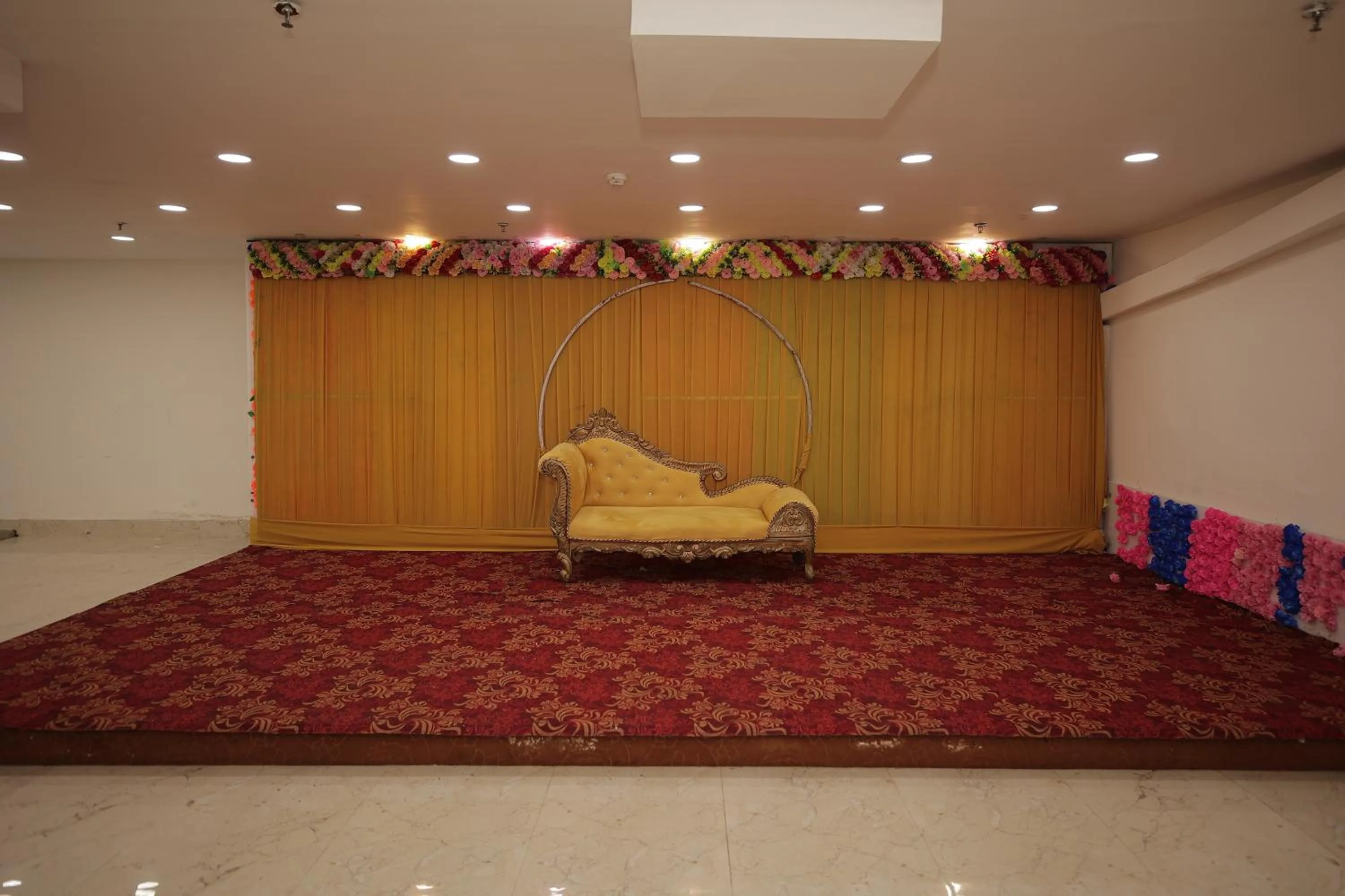 Seating area in Hotel The Anvi Residency Sector 122