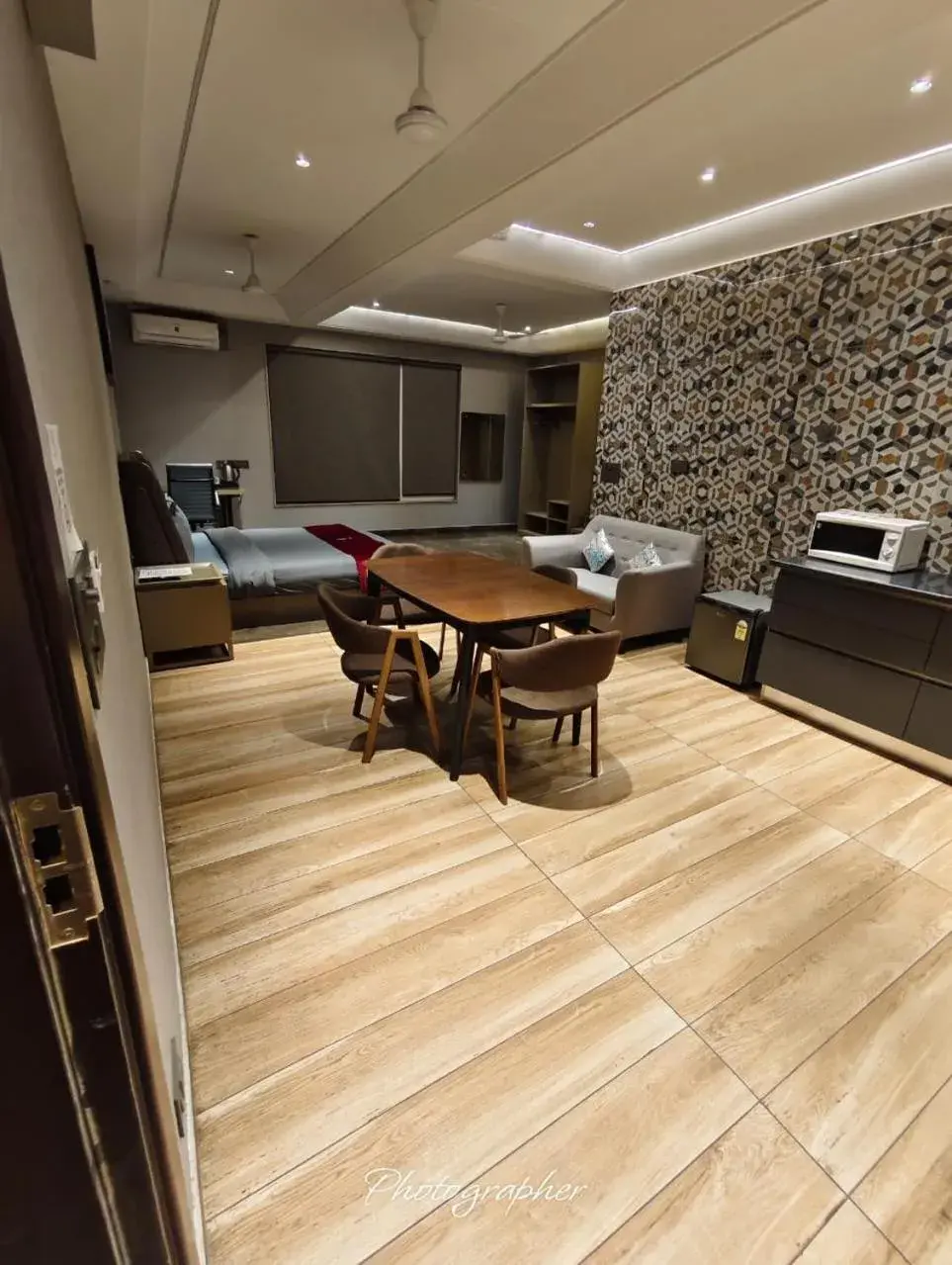 KRYC Luxury Living near Indraprastha Apollo Hospital KRYC Luxury Living near Indraprastha Apollo Hospital