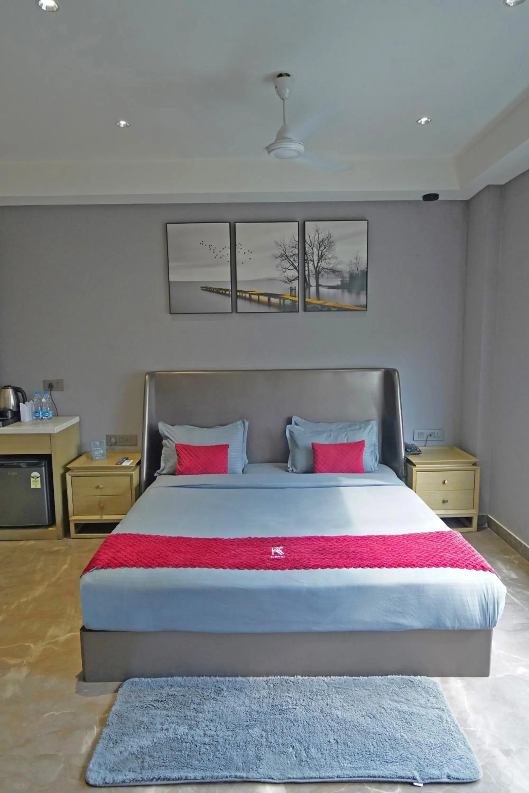 Bedroom, Bed in KRYC Luxury Living near Indraprastha Apollo Hospital
