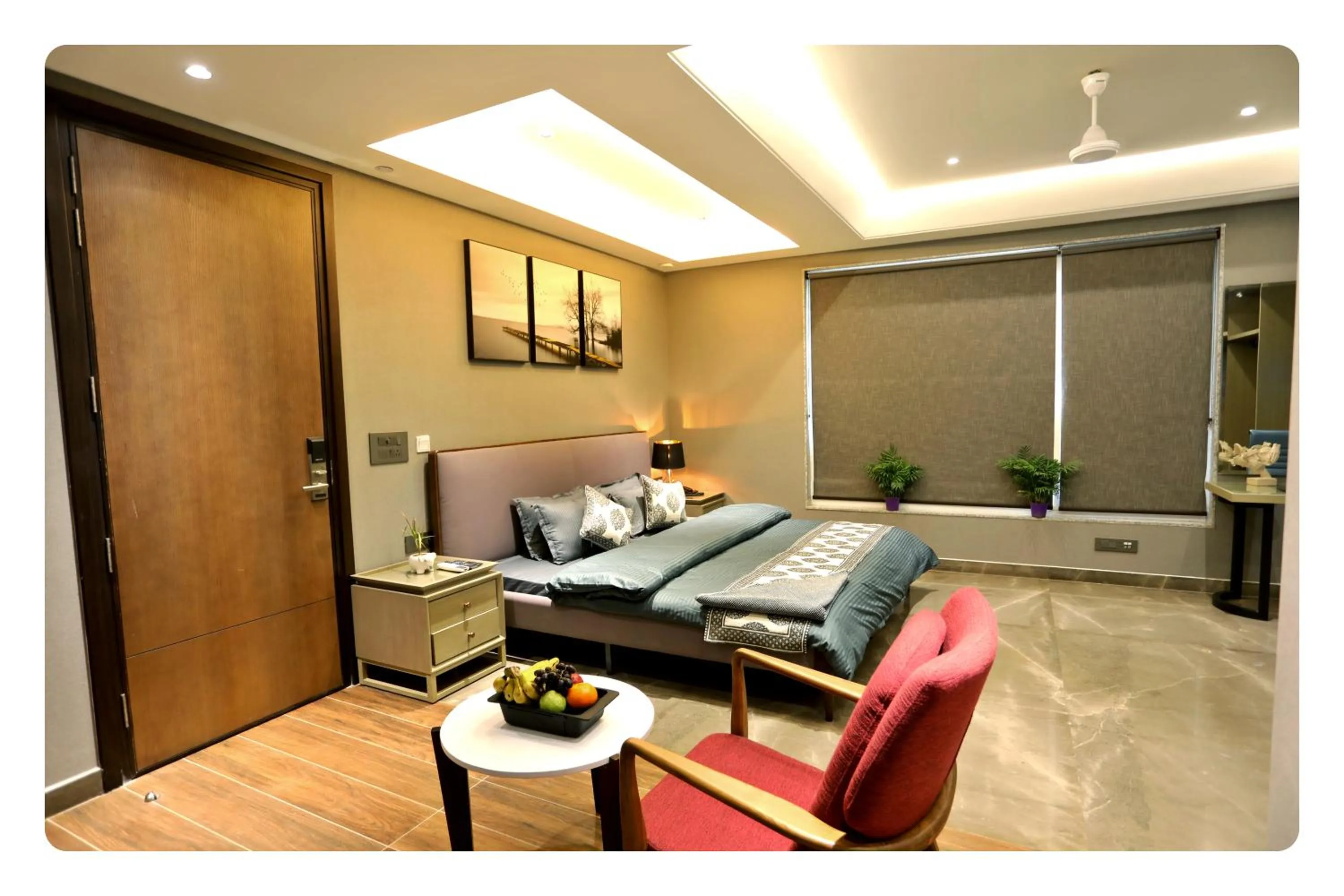 Living room in KRYC Luxury Living near Indraprastha Apollo Hospital