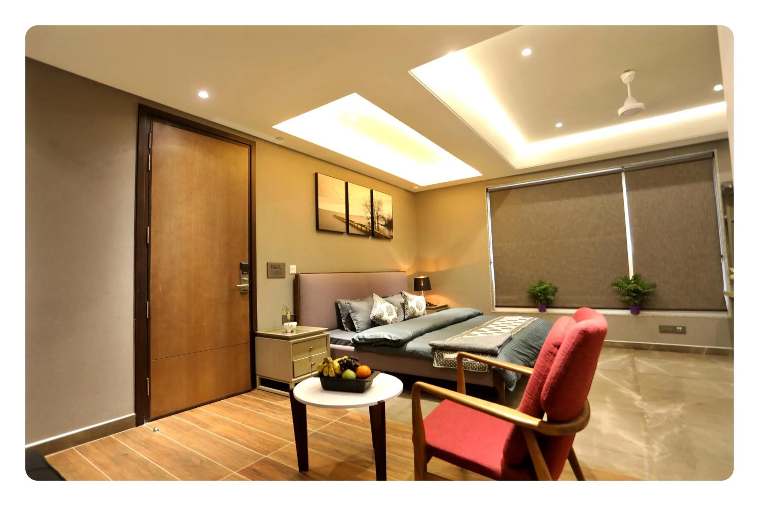 Photo of the whole room in KRYC Luxury Living near Indraprastha Apollo Hospital