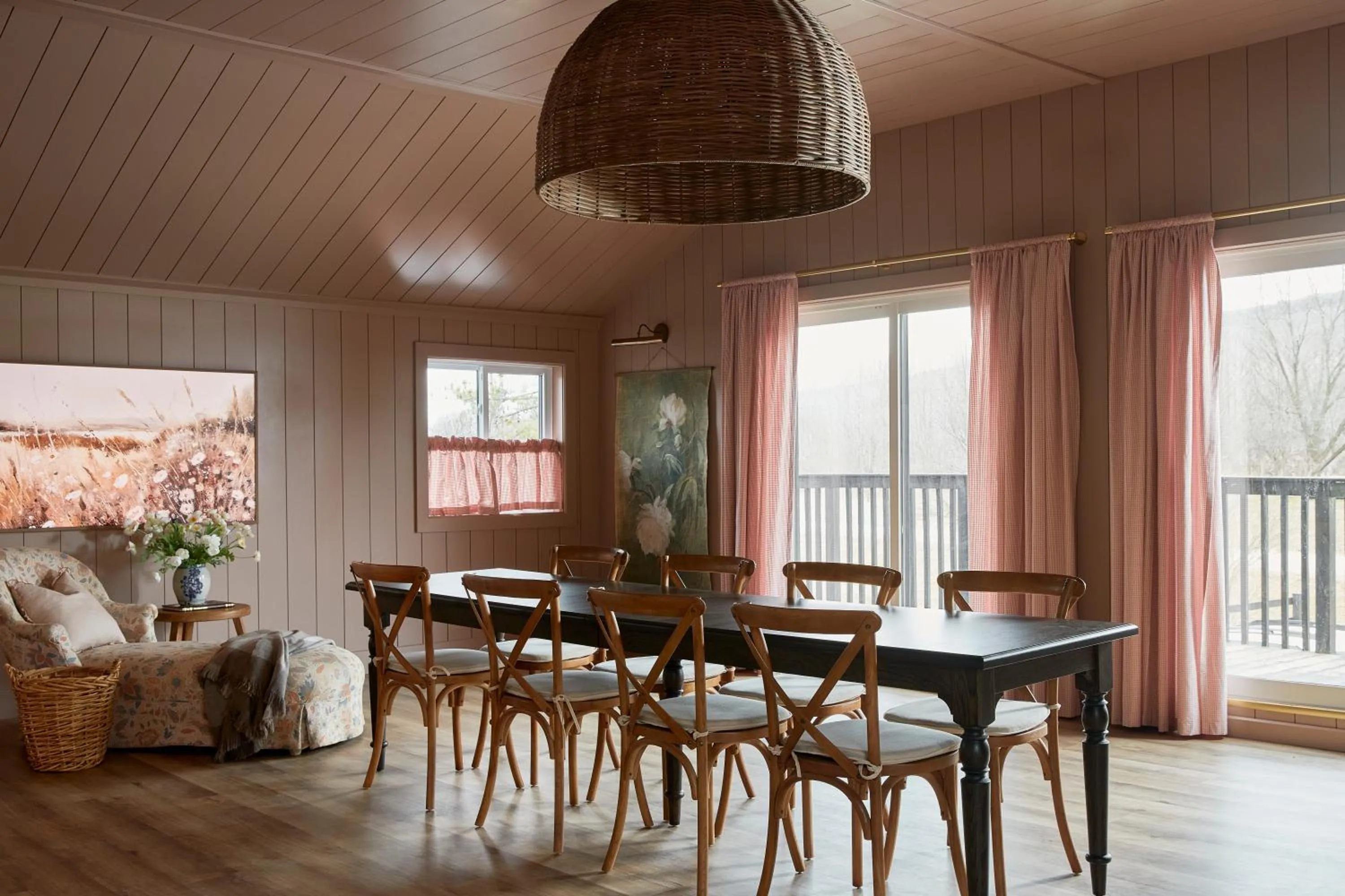 The June Motel, Beaver Valley