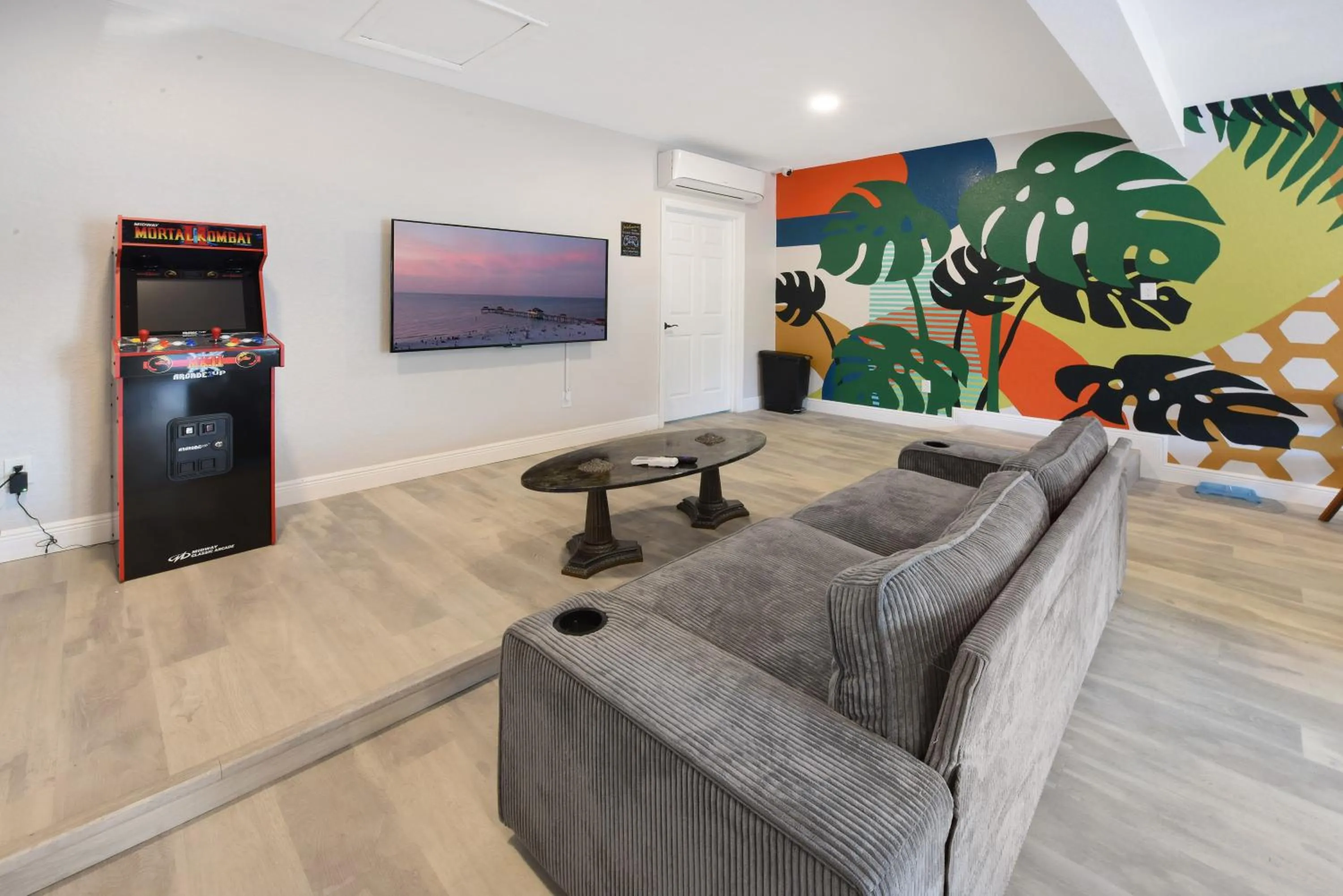 Game Room in Palm Cove Motel