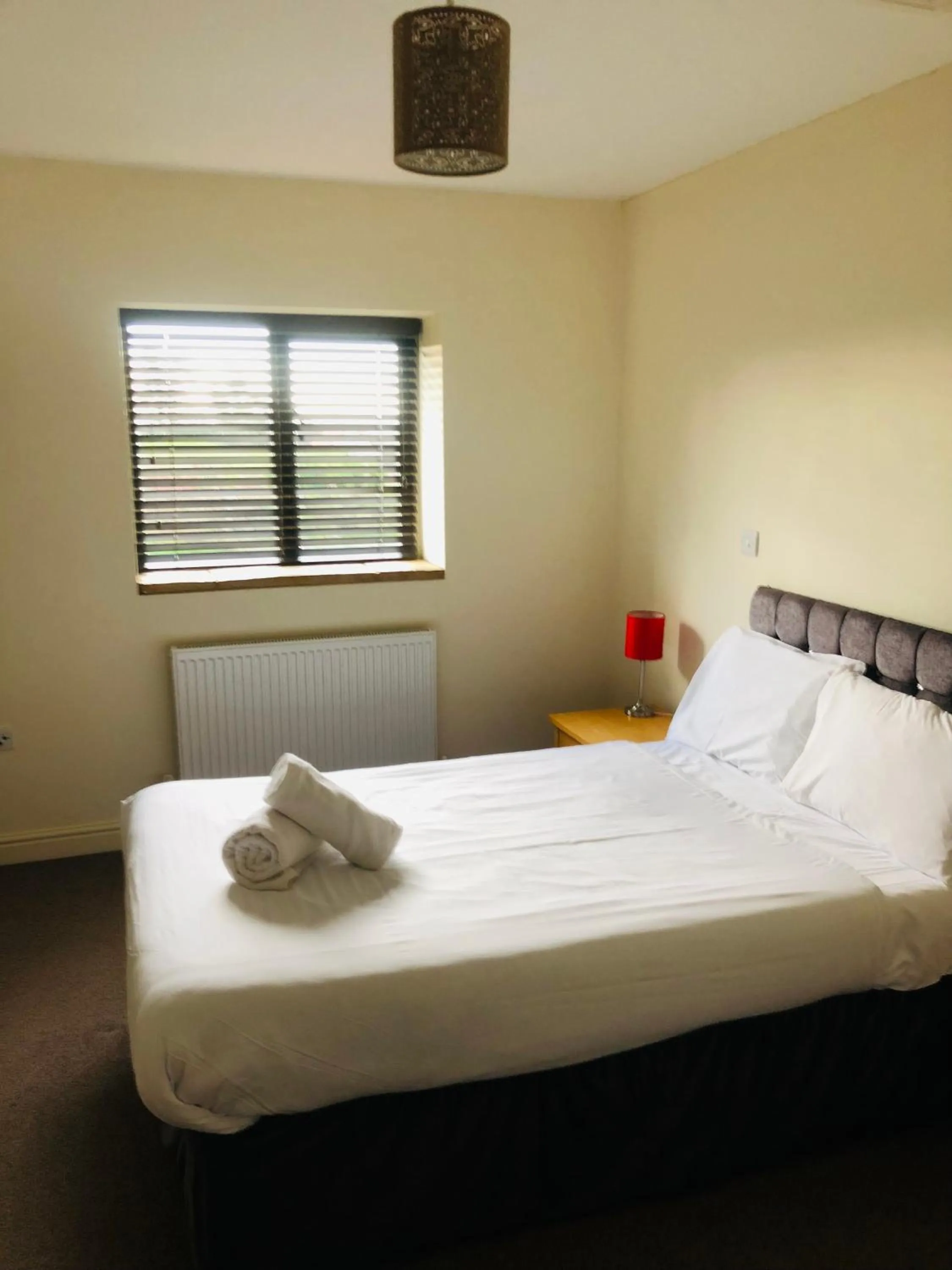 Bed in Canons Court Mews