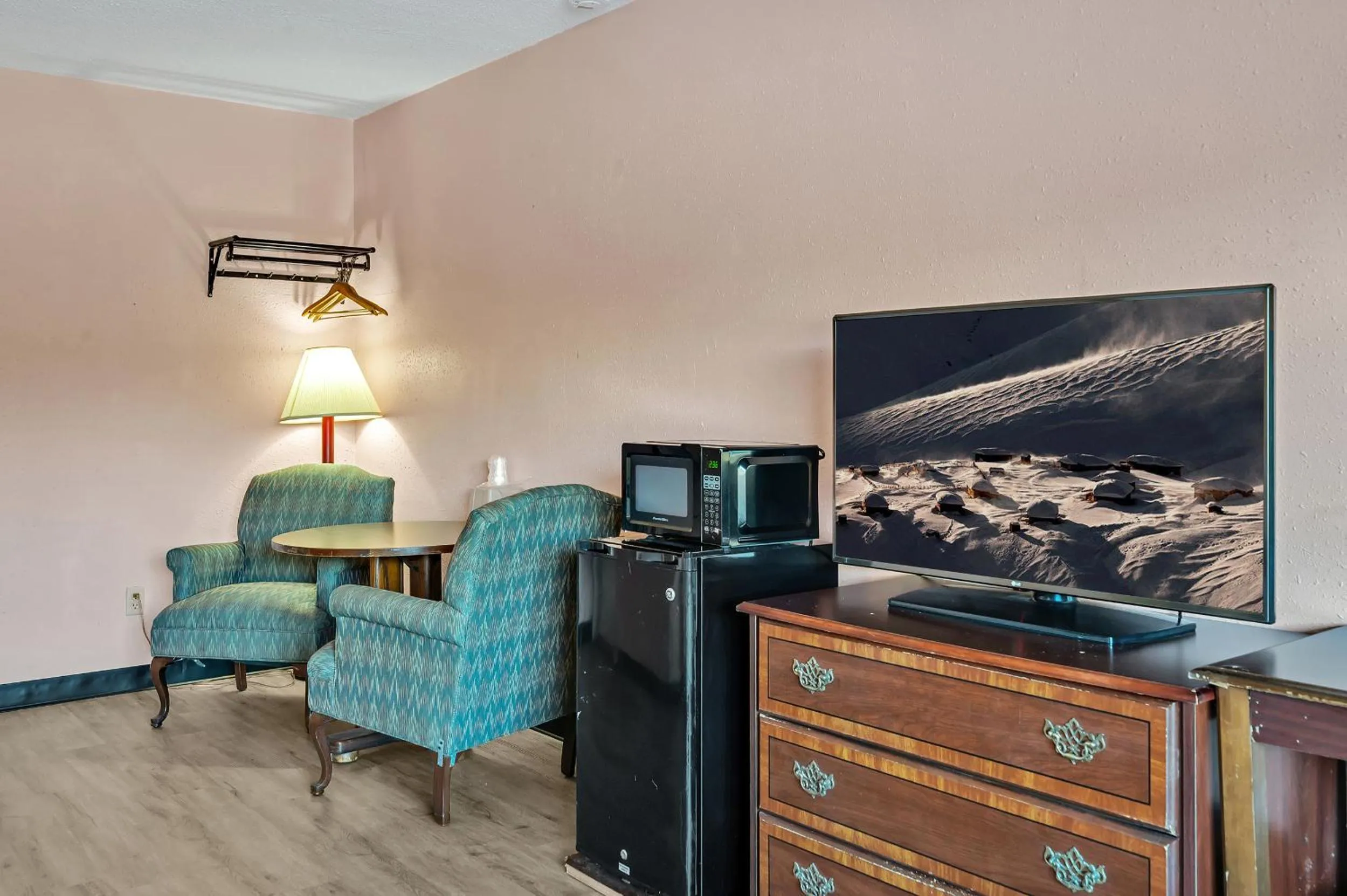 TV and multimedia in TRAVELER'S INN