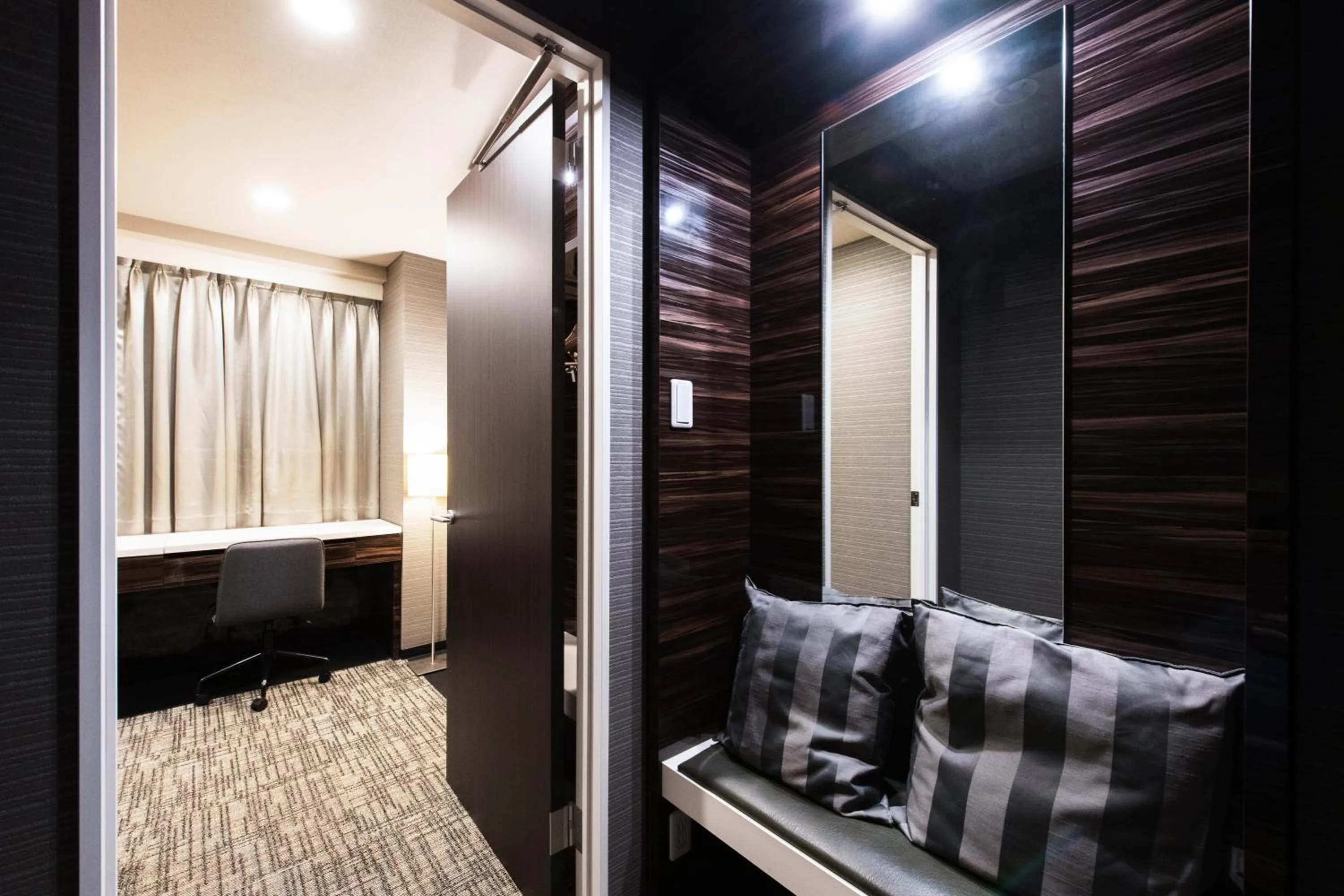 Photo of the whole room, Bed in Urvest Hotel Kamata