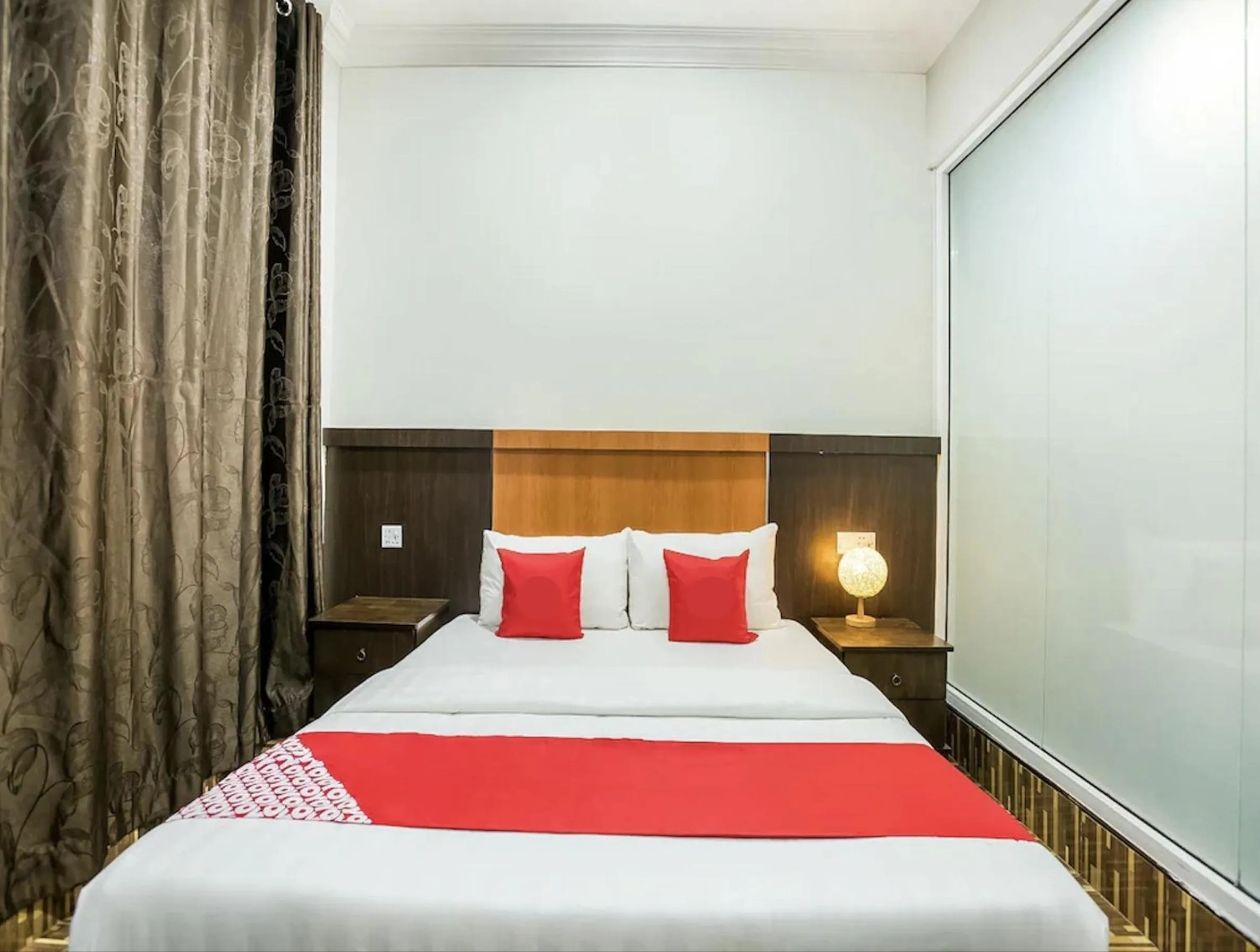 Bed in Grand Inn Hotel Semporna