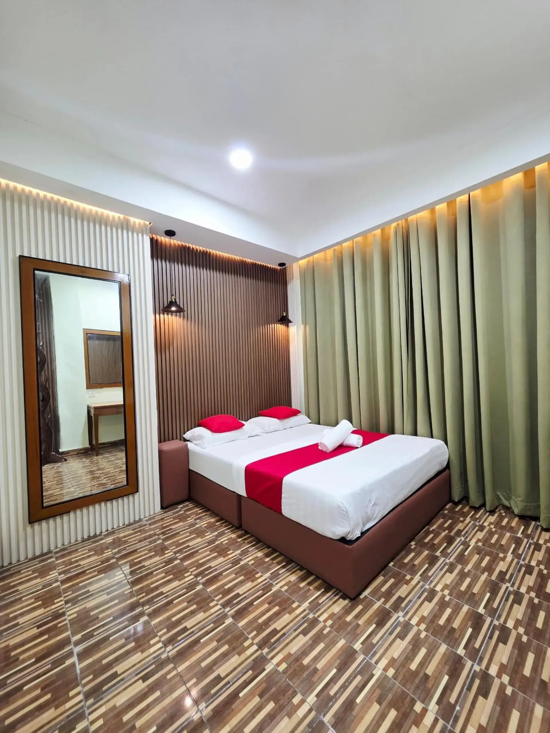 Superior Queen Room - single occupancy in Grand Inn Hotel Semporna Superior Queen Room - single occupancy in Grand Inn Hotel Semporna