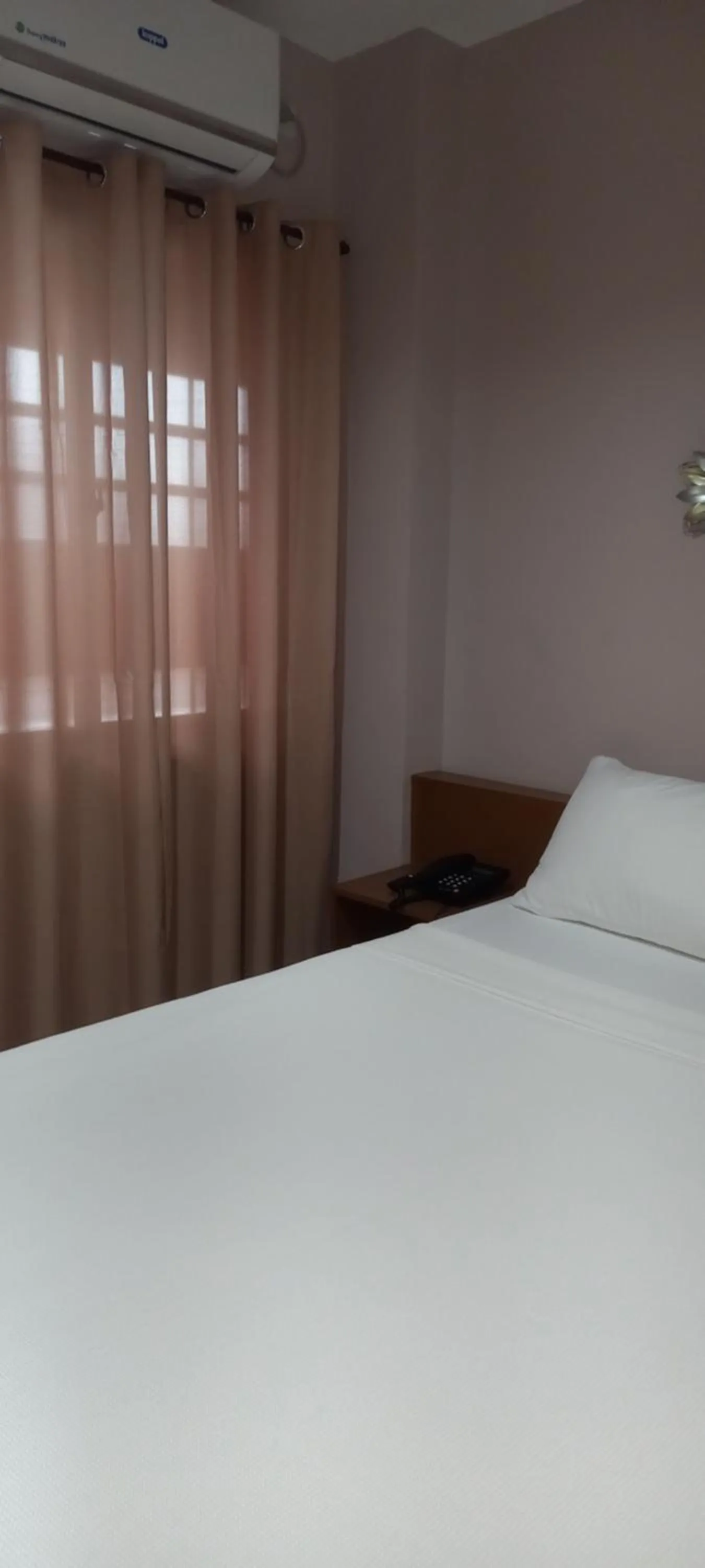 Bed in Lorraine Suites