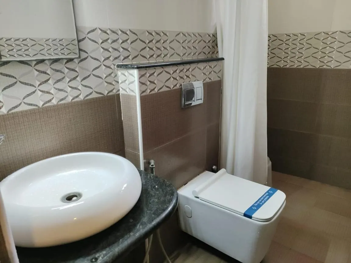SMA Grand inn, Triplicane