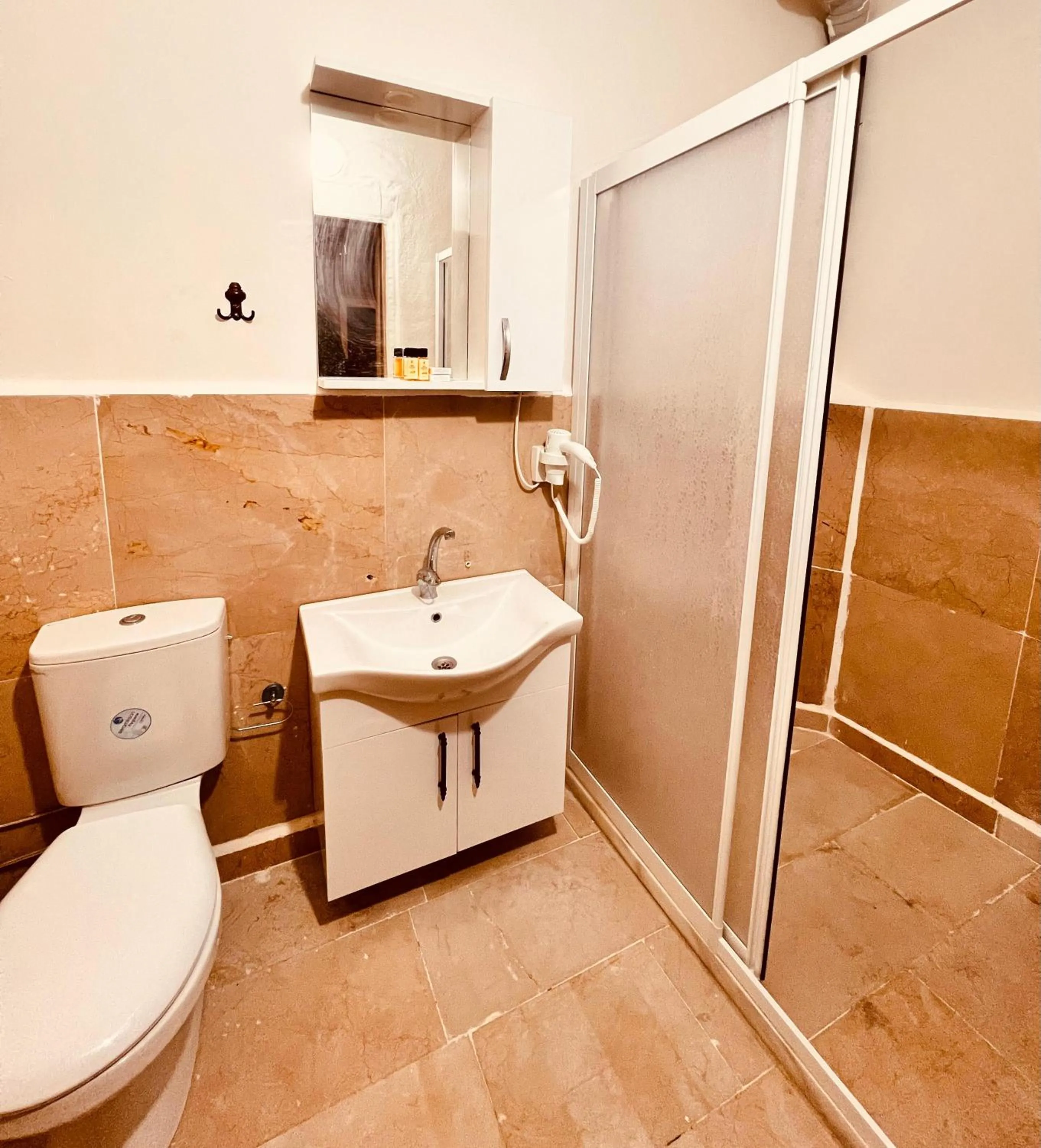 Shower in Arton İn Cappadocia