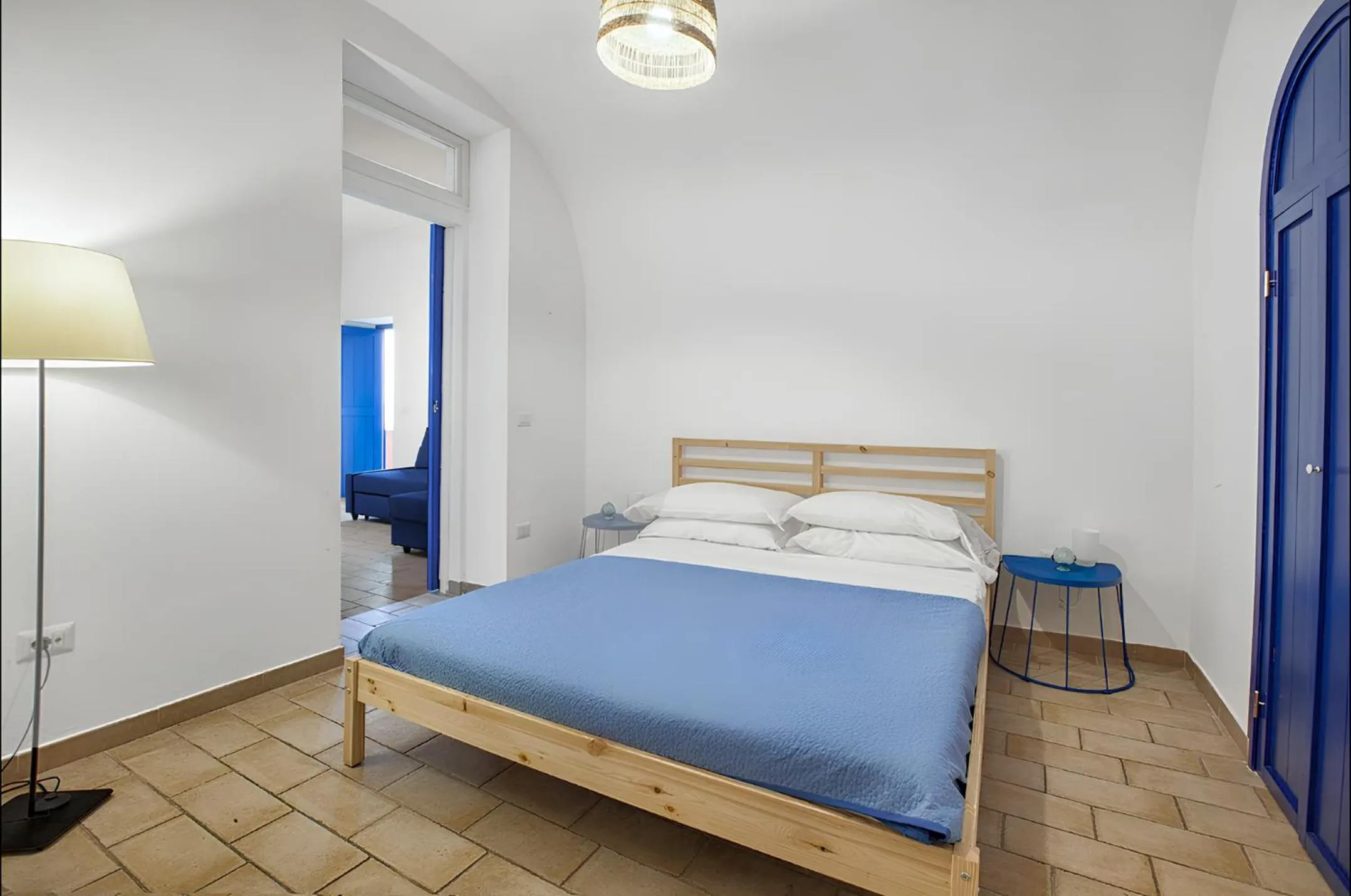 Bed in Dragonfly inn Sorrento