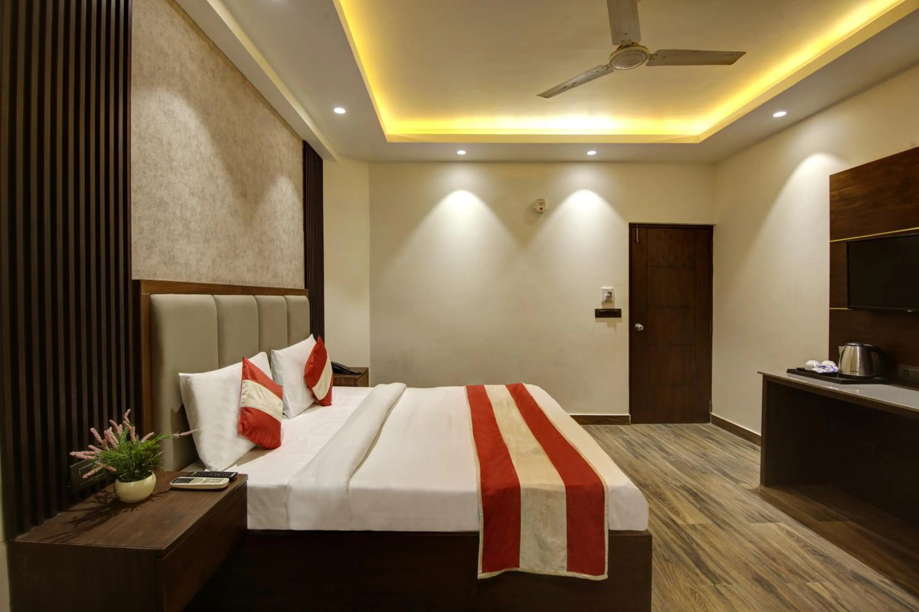 Photo of the whole room in Hotel Kashish Plaza - 5 Mins From Metro Station