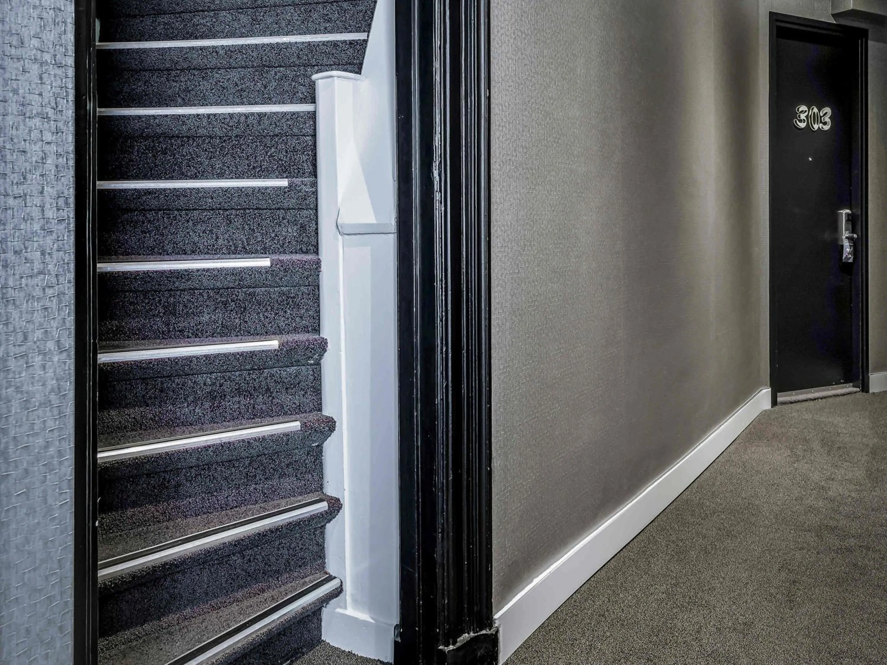 Bedroom in ibis Styles Amsterdam Amstel