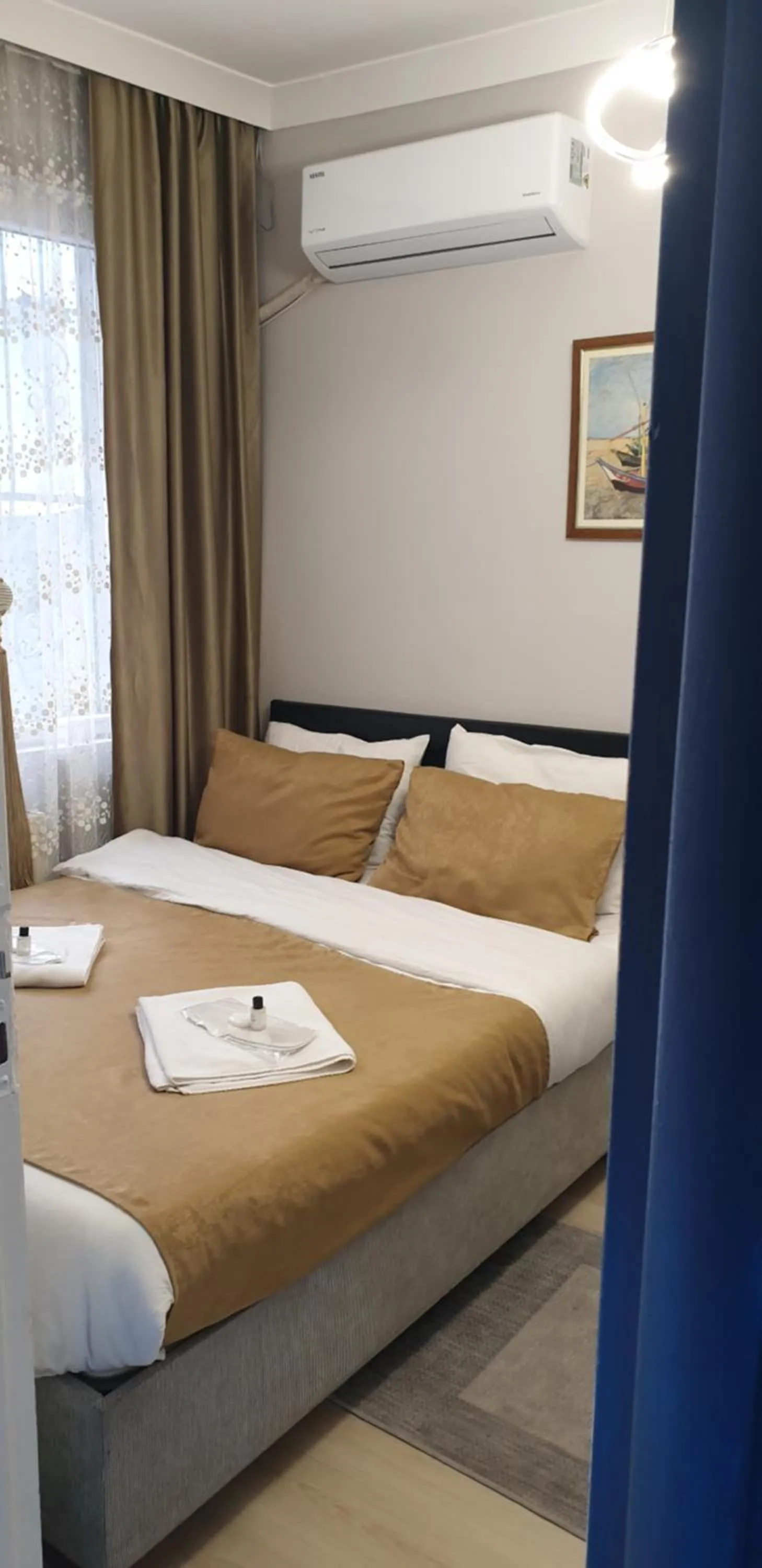 Bed in Taksim Milenyum Suites