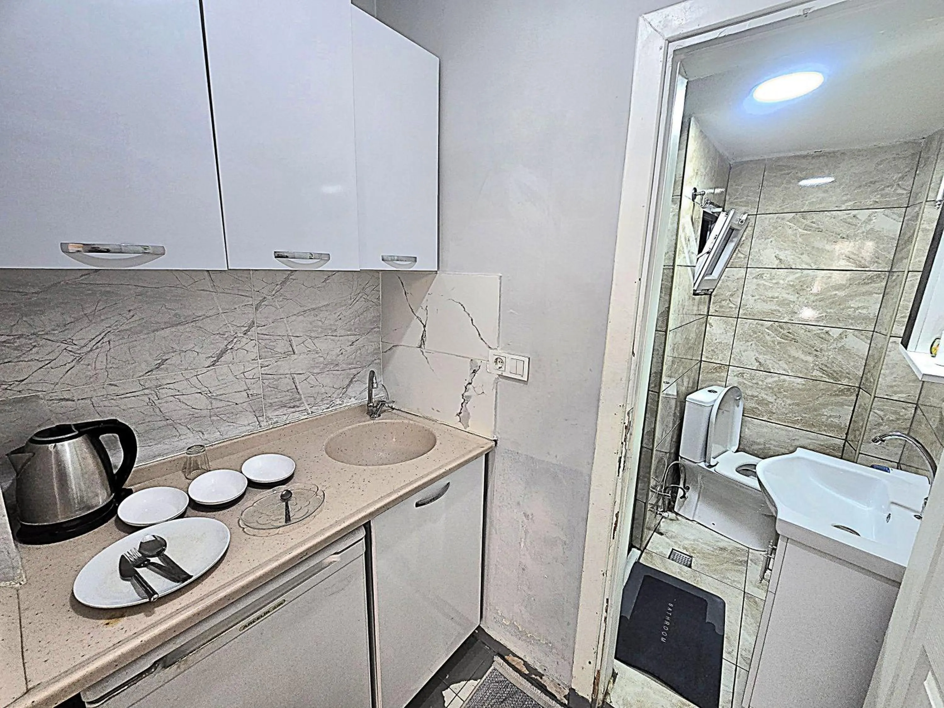 Shower in Taksim Milenyum Suites