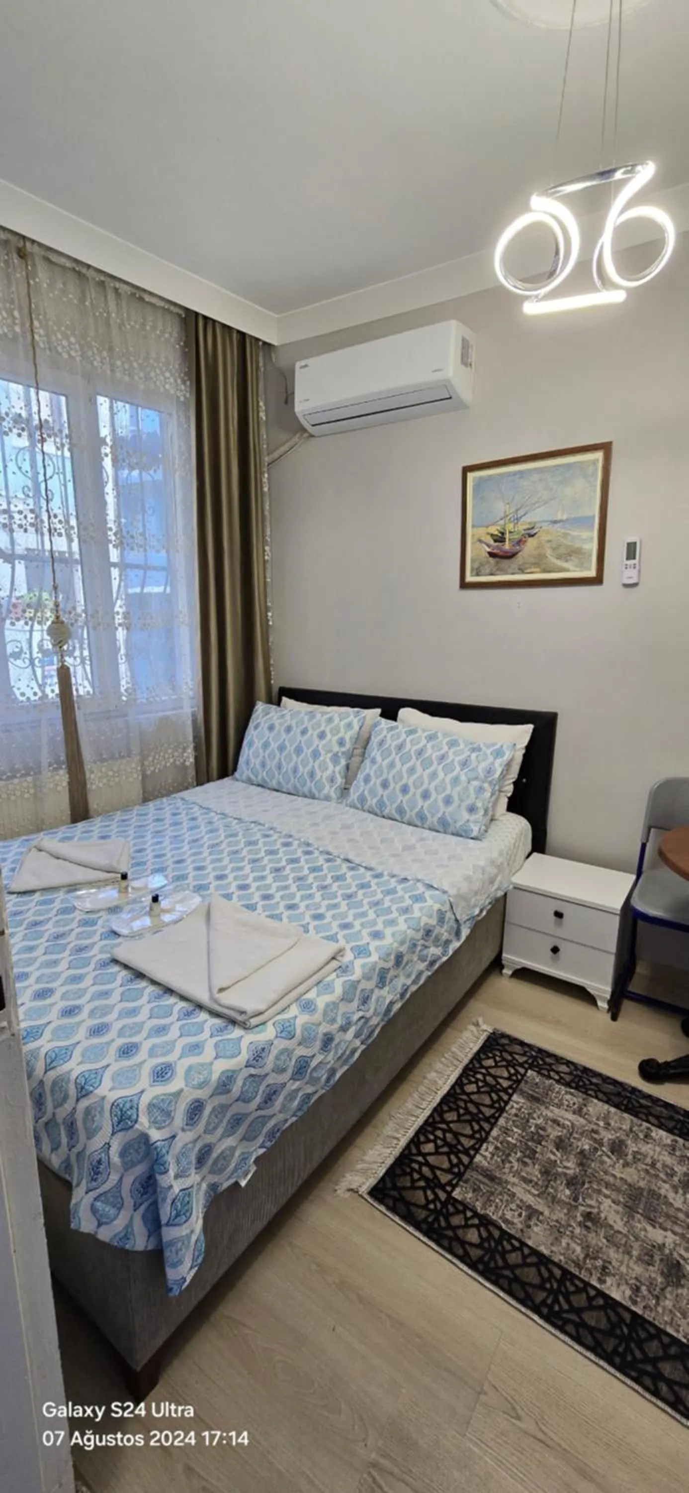 Bed in Taksim Milenyum Suites