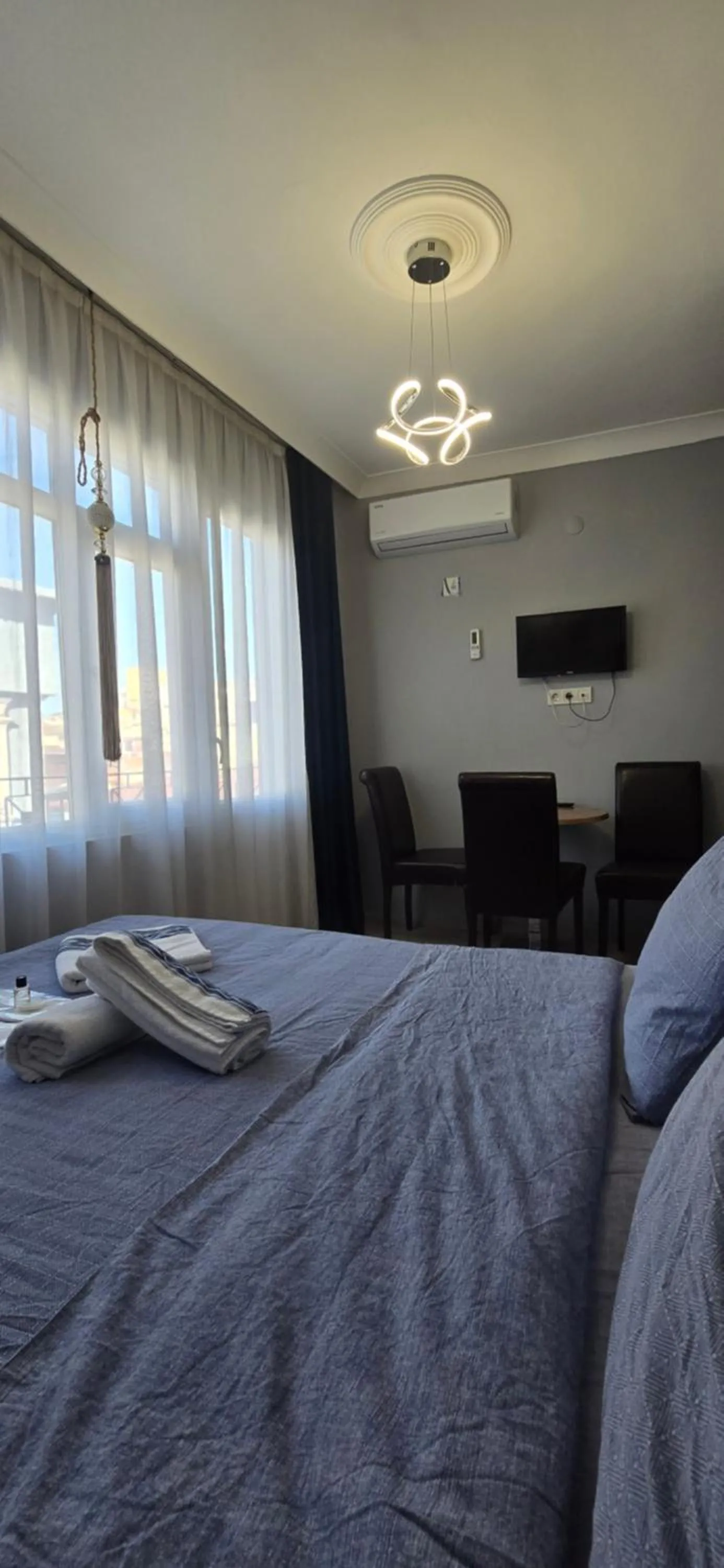 Bed in Taksim Milenyum Suites