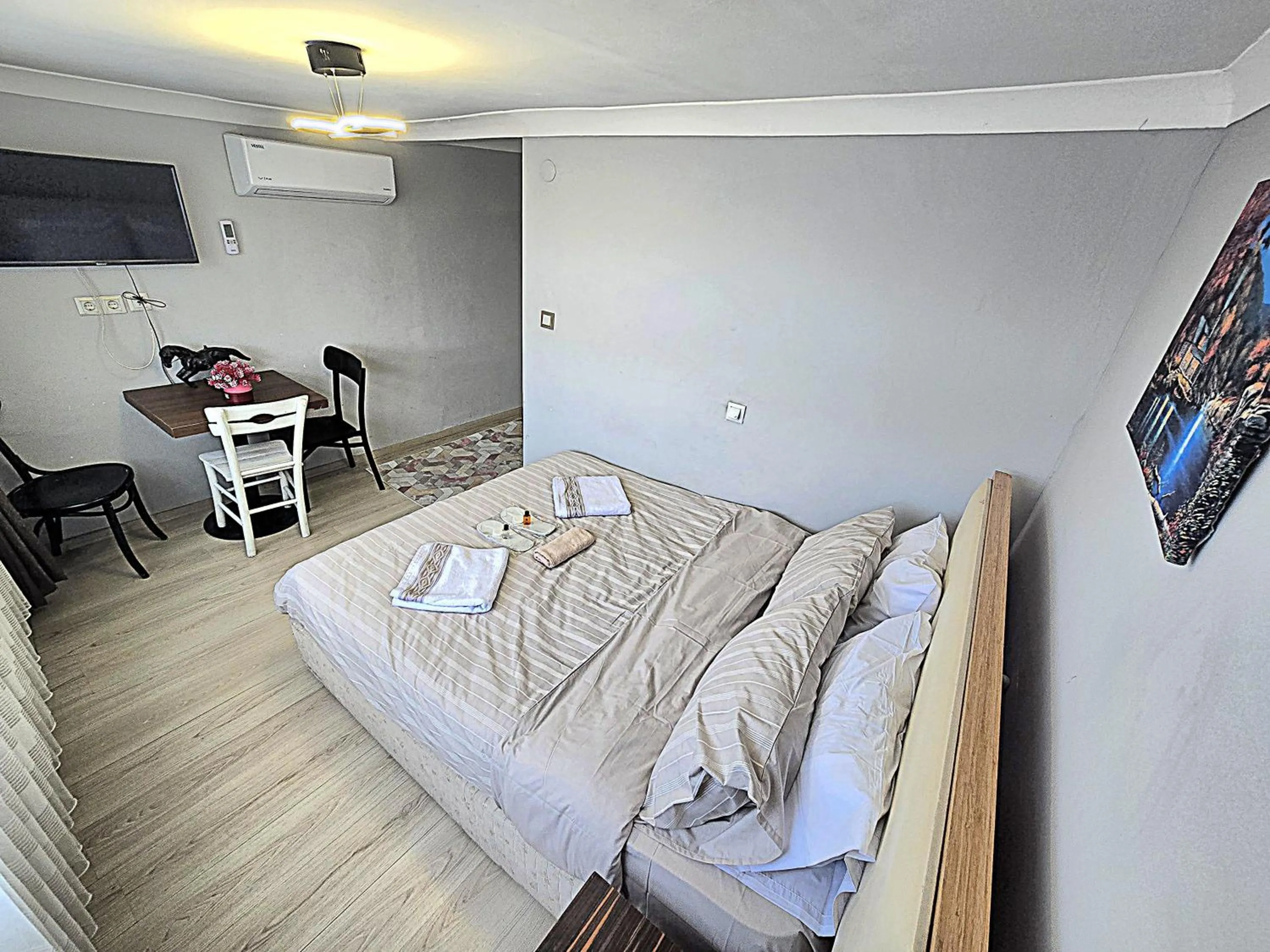 Bed in Taksim Milenyum Suites