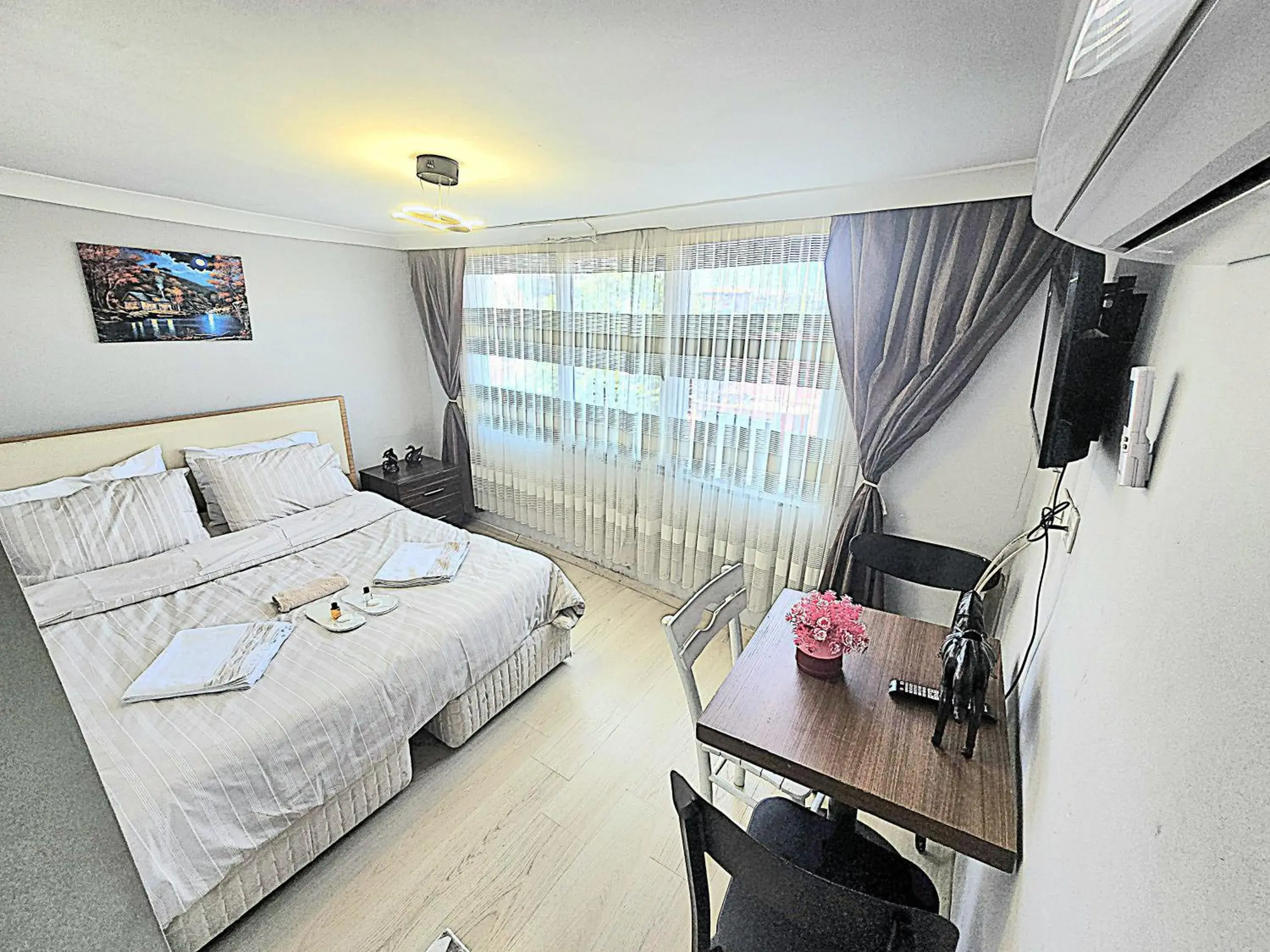 Quadruple Room with Shared Bathroom in Taksim Milenyum Suites Quadruple Room with Shared Bathroom in Taksim Milenyum Suites
