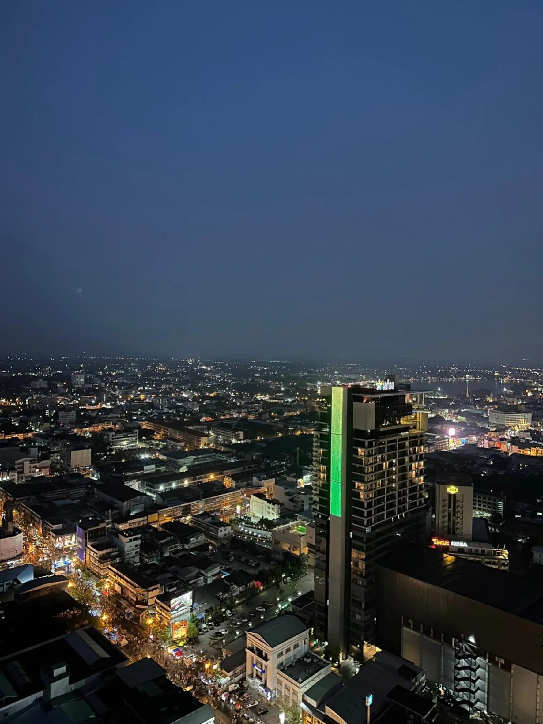 HMJ2 Entire Apt on 34th floor in Khonkaen city center